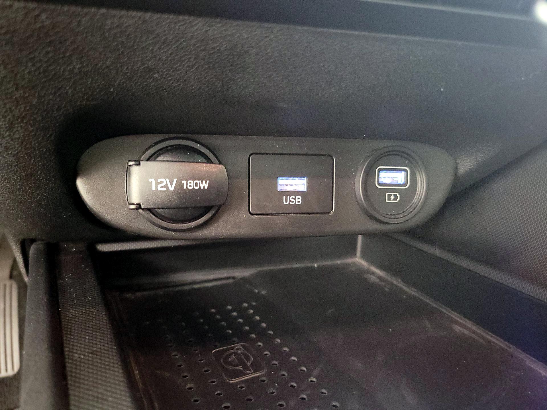 Thumbnail: 2021 Hyundai Elantra - 18