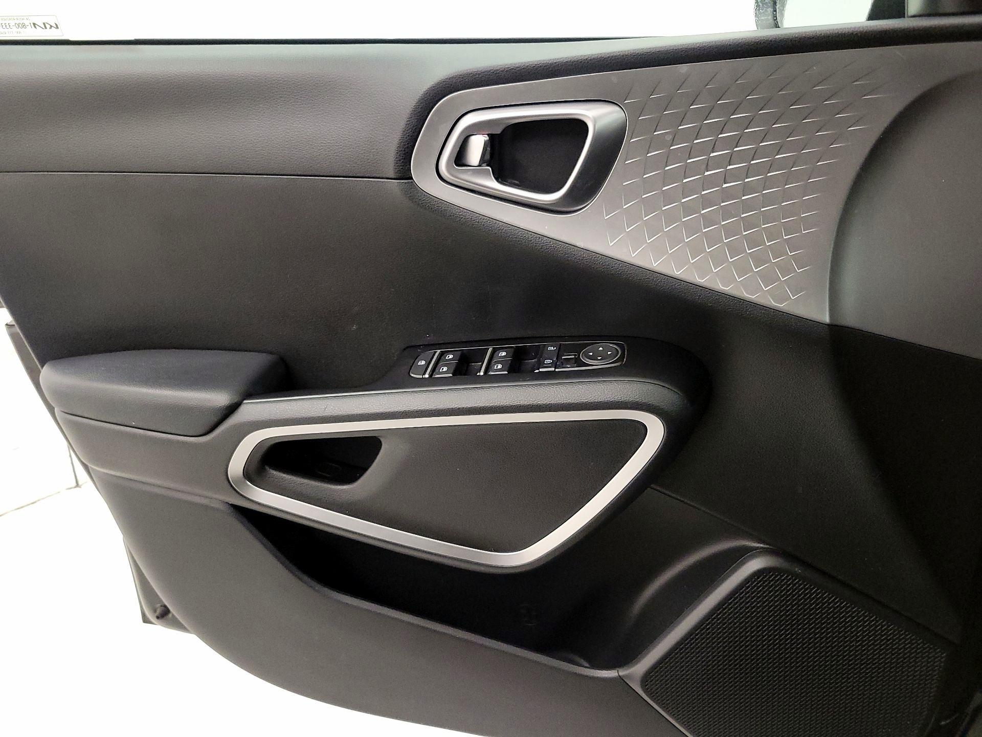 Thumbnail: 2023 Kia Soul - 12