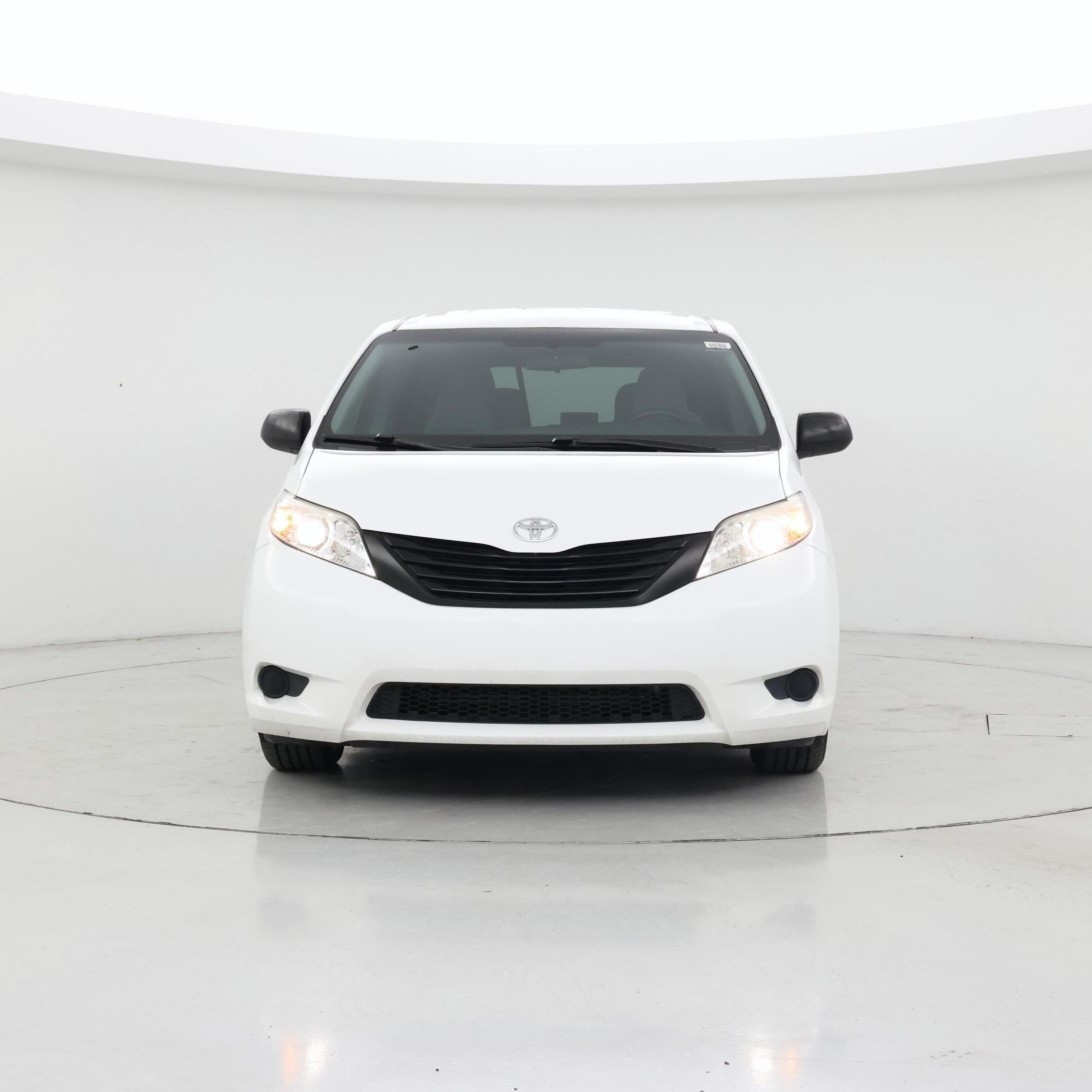 Thumbnail: 2017 Toyota Sienna - 5