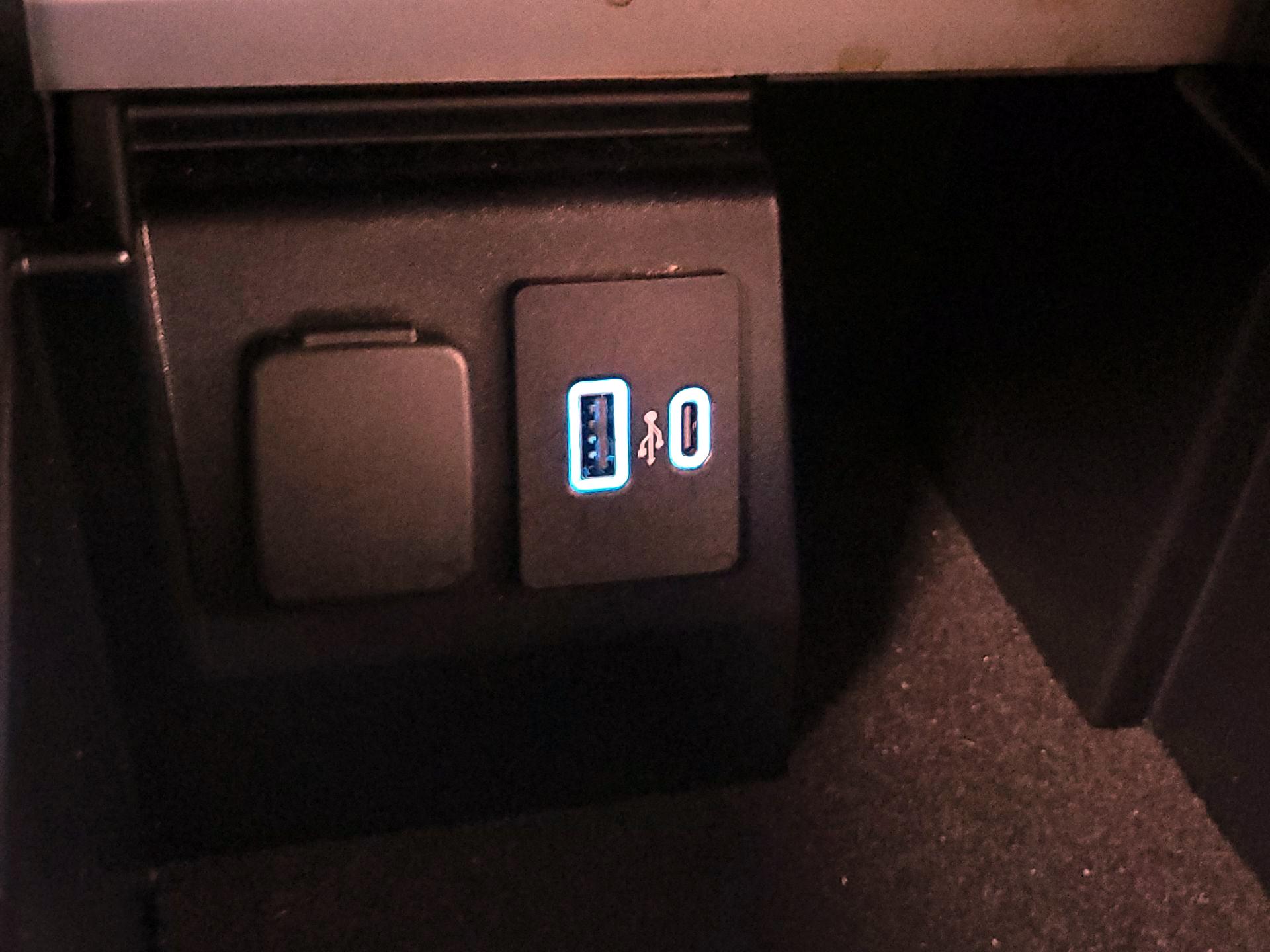 Thumbnail: 2023 Ford Explorer - 19