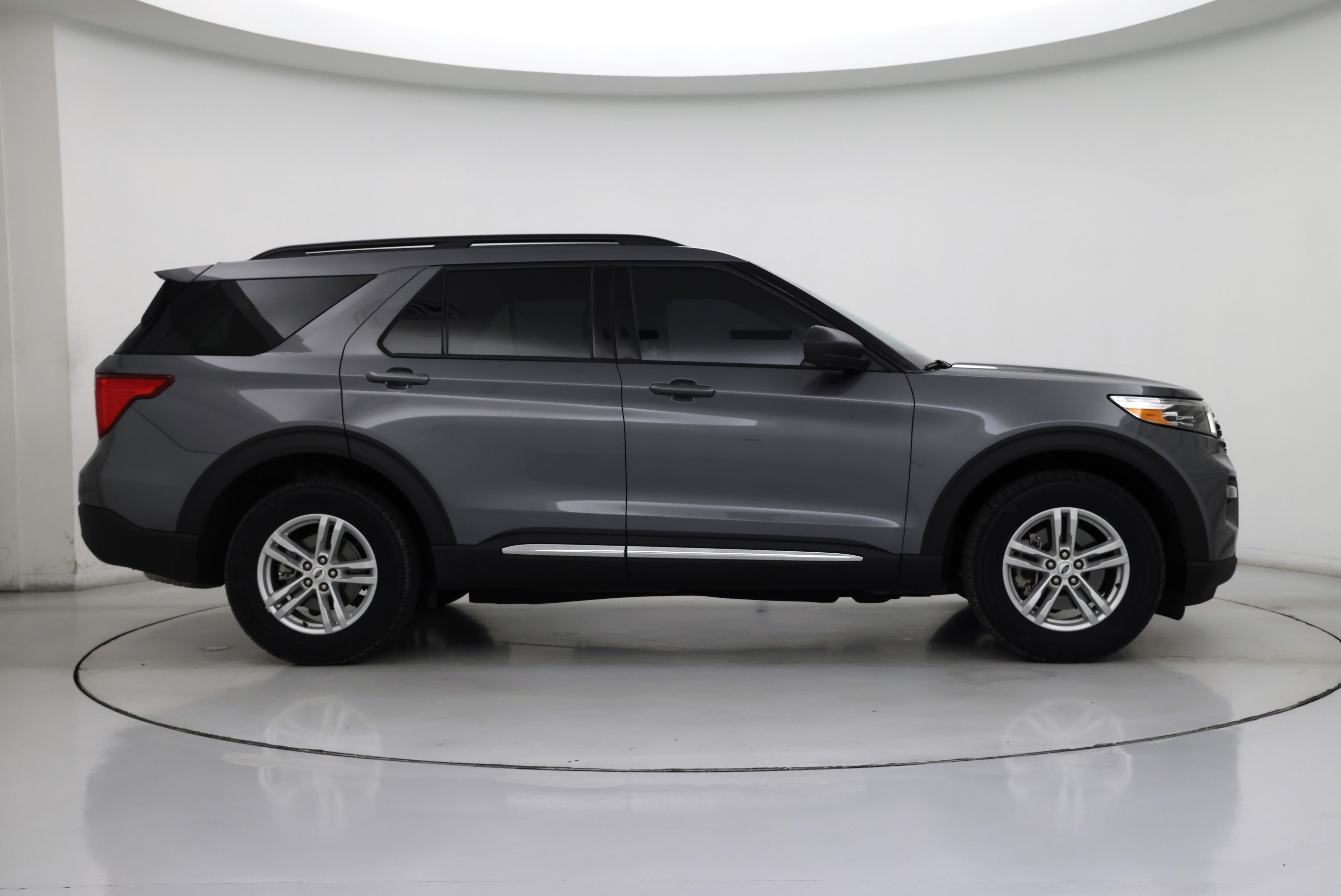 Thumbnail: 2023 Ford Explorer - 7
