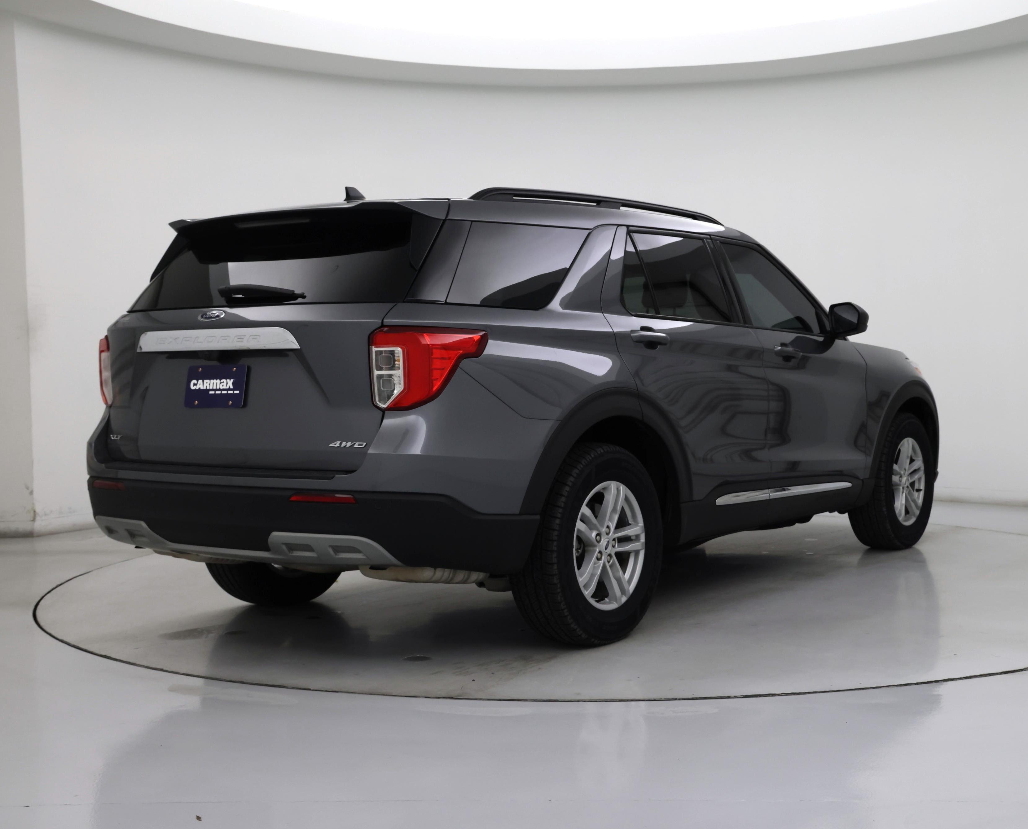 Thumbnail: 2023 Ford Explorer - 8