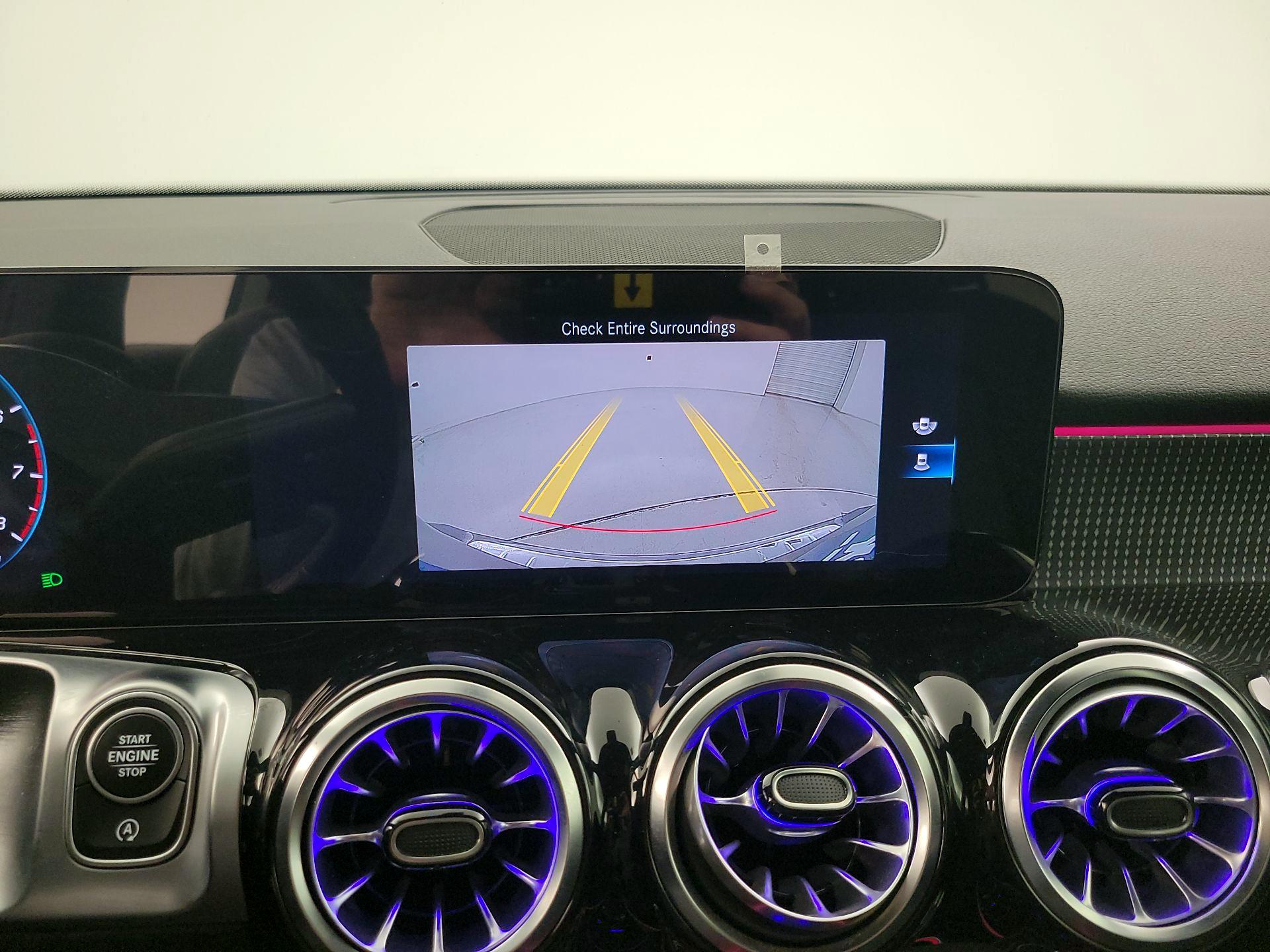 Thumbnail: 2023 Mercedes-Benz GLB - 14