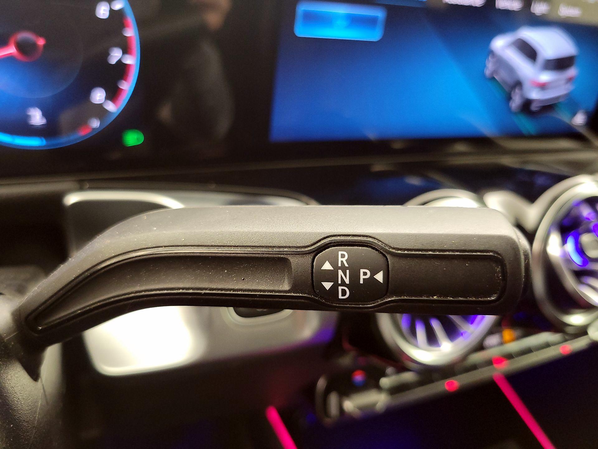 Thumbnail: 2023 Mercedes-Benz GLB - 17