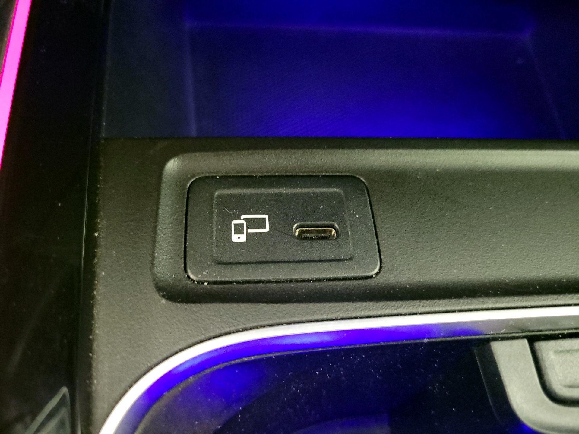 Thumbnail: 2023 Mercedes-Benz GLB - 18