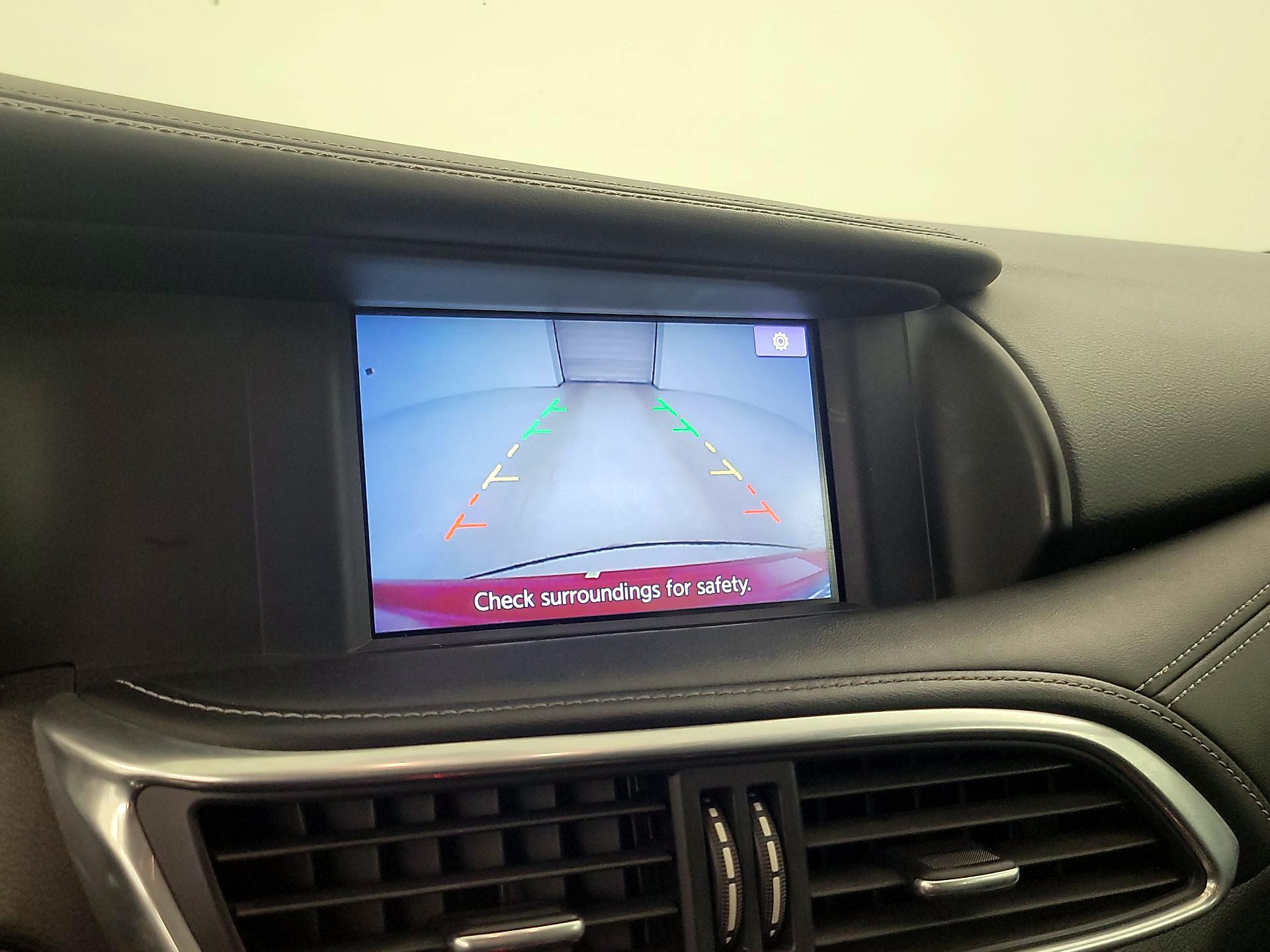 Thumbnail: 2018 INFINITI QX30 - 14