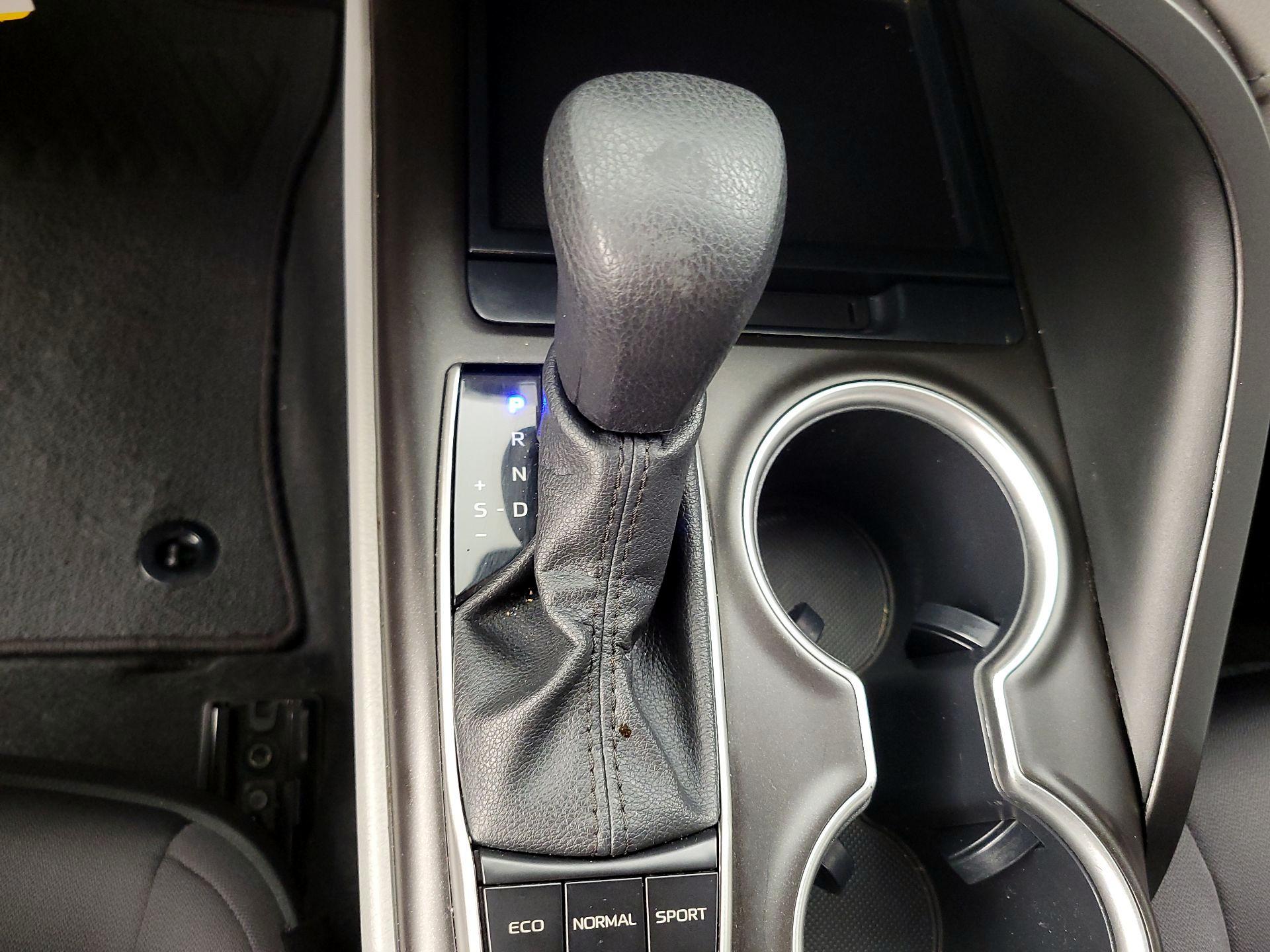 Thumbnail: 2022 Toyota Camry - 17