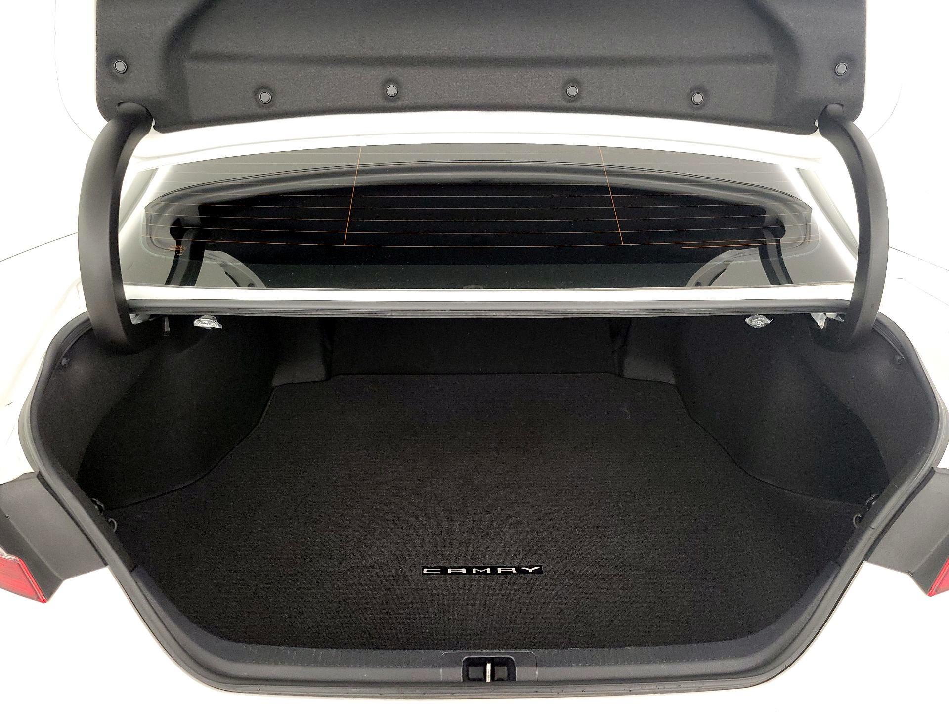 Thumbnail: 2022 Toyota Camry - 20