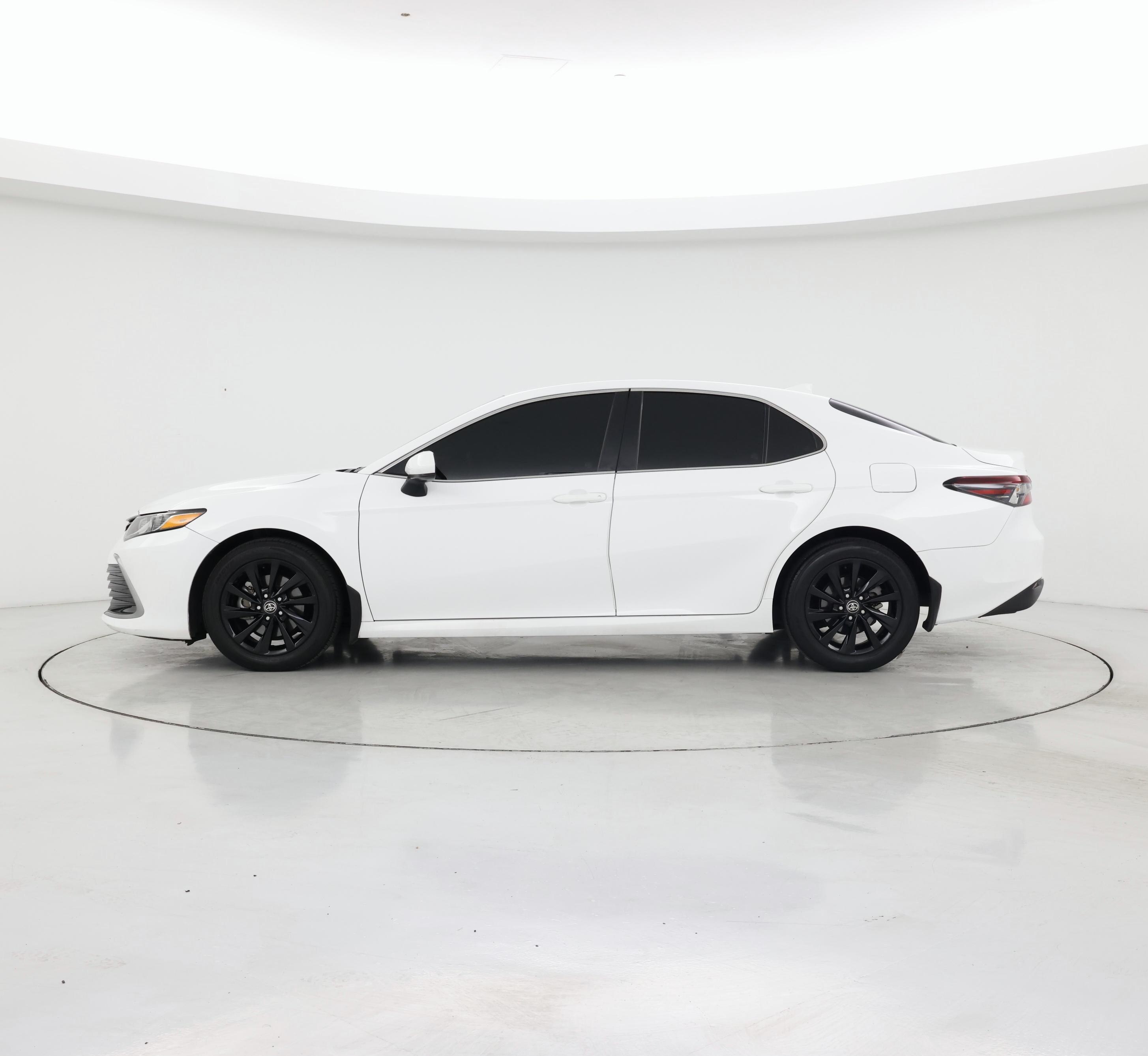 Thumbnail: 2022 Toyota Camry - 3