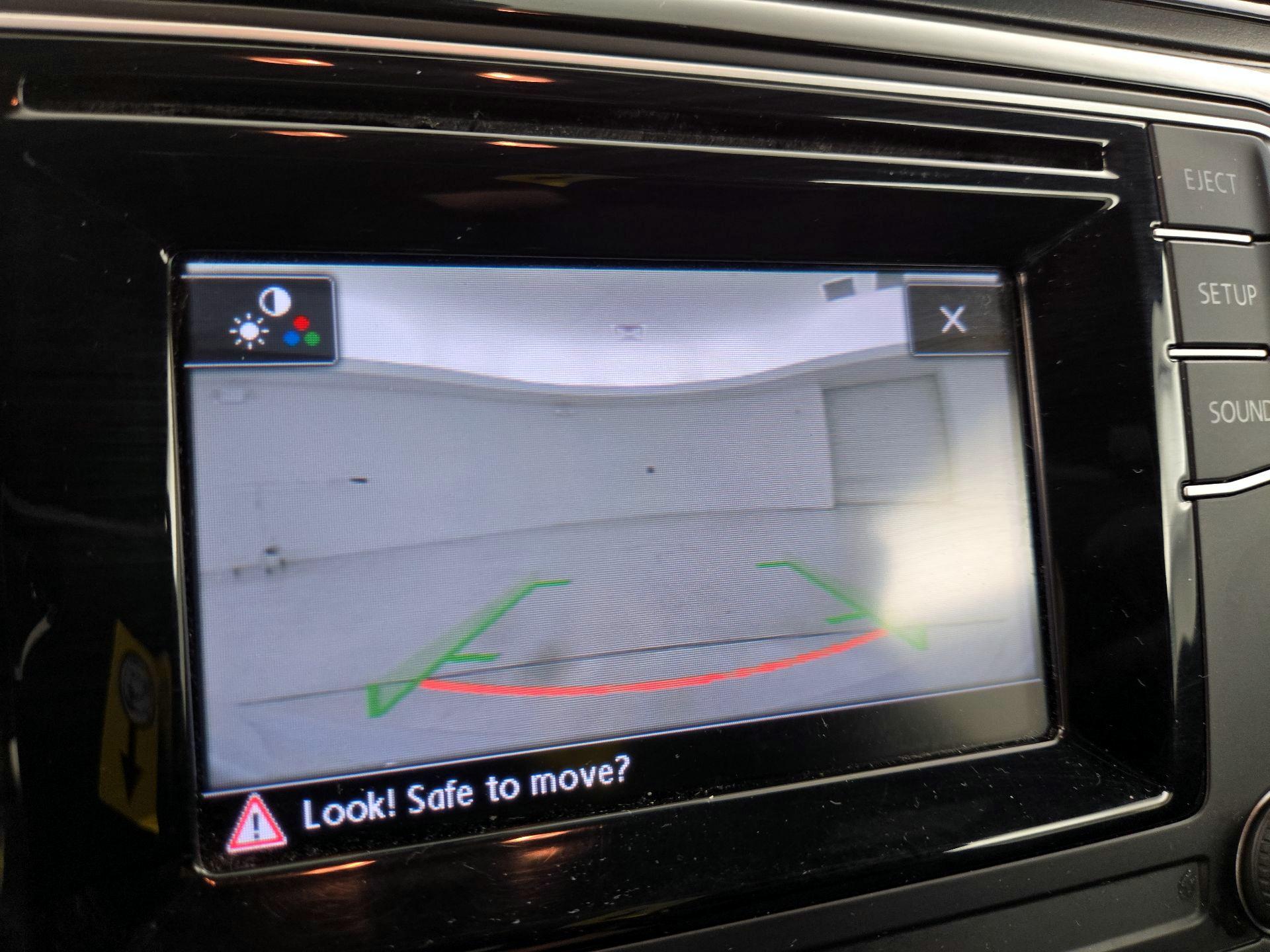 Thumbnail: 2017 Volkswagen Beetle - 14