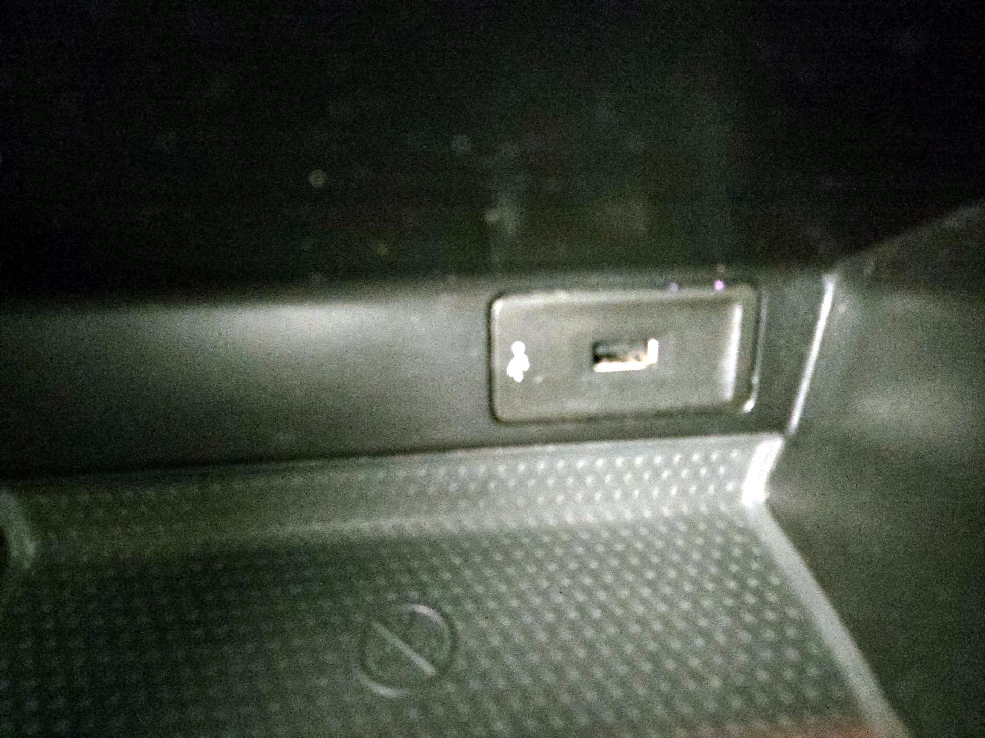 Thumbnail: 2017 Volkswagen Beetle - 18