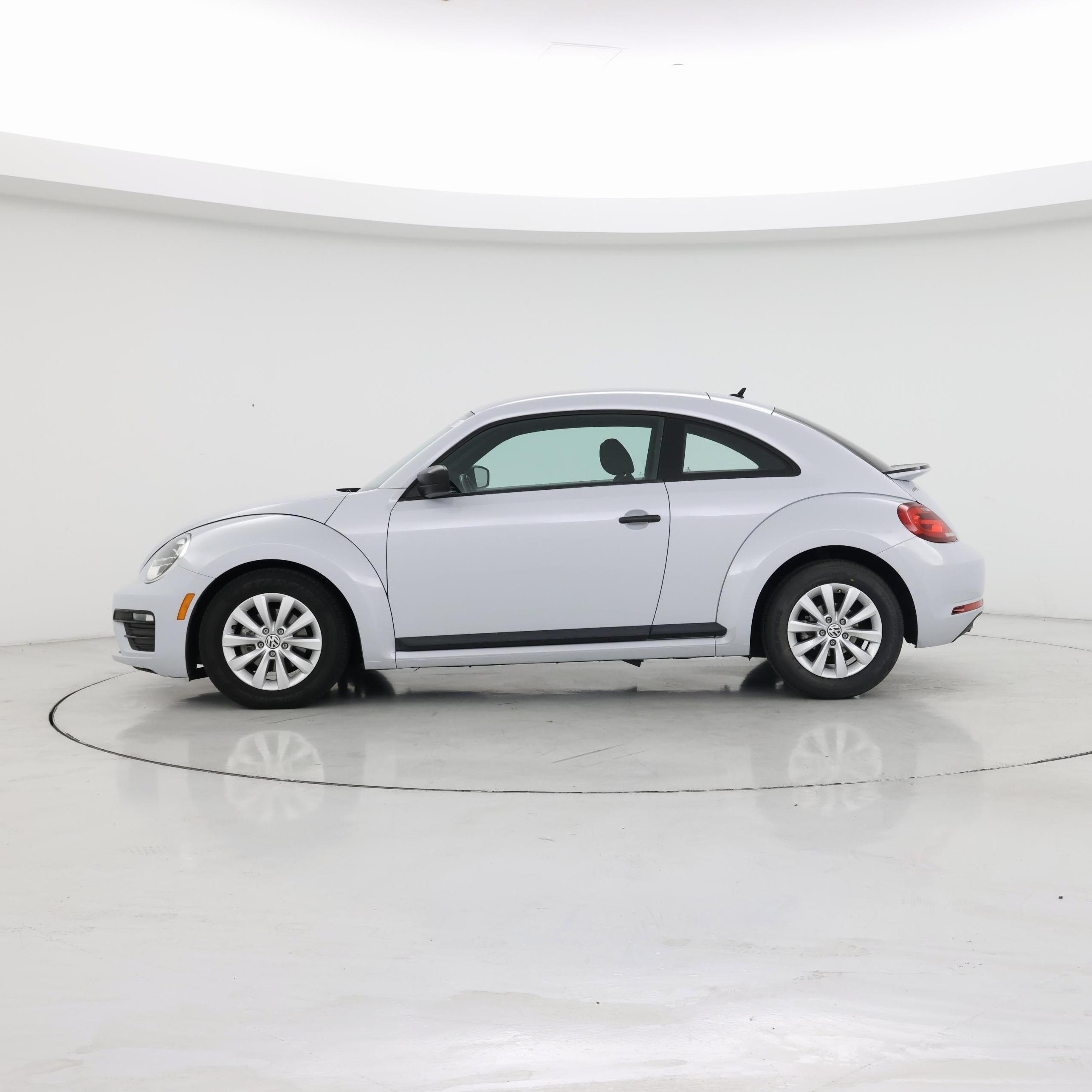 Thumbnail: 2017 Volkswagen Beetle - 3
