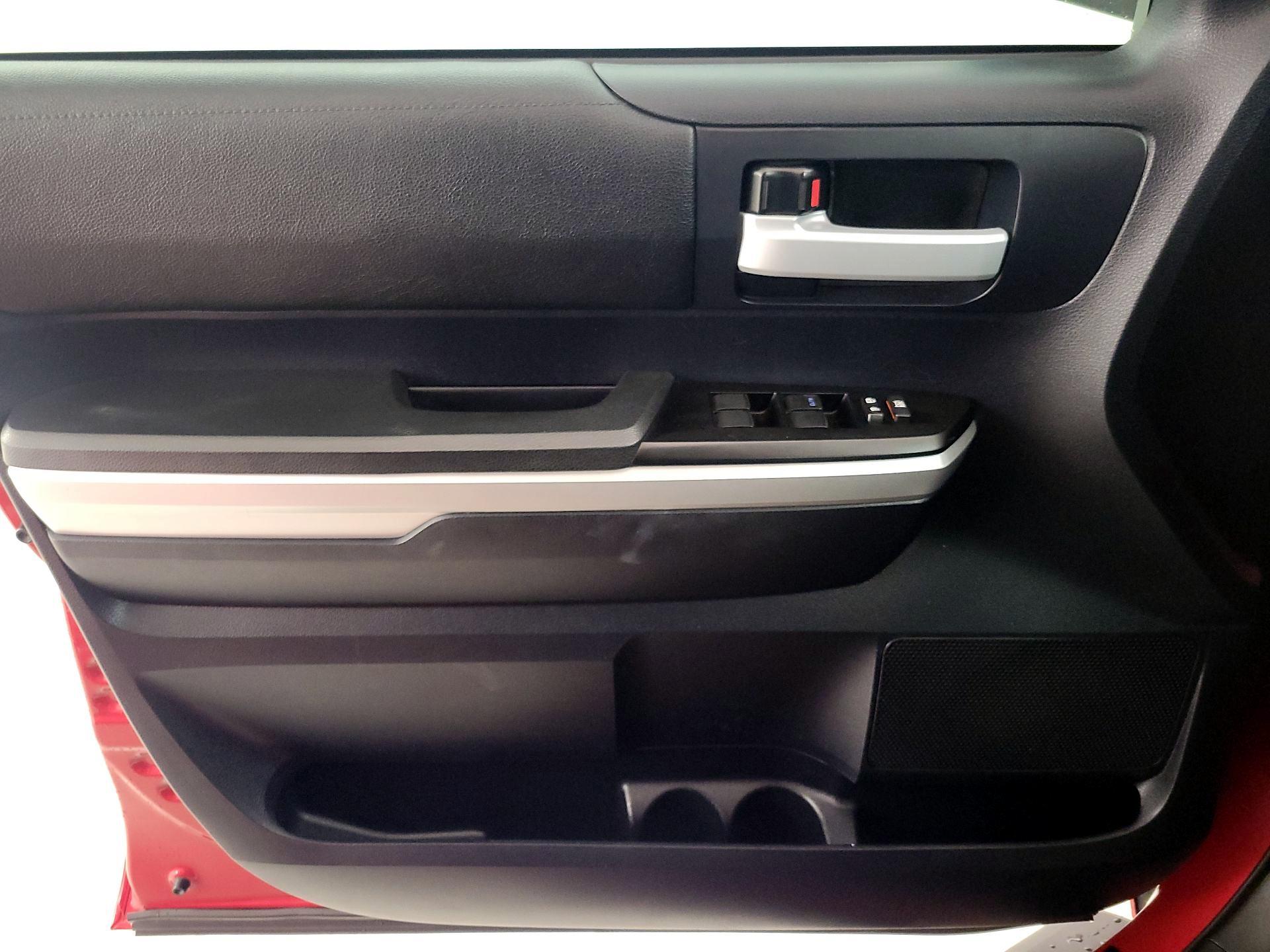 Thumbnail: 2016 Toyota Tundra - 12