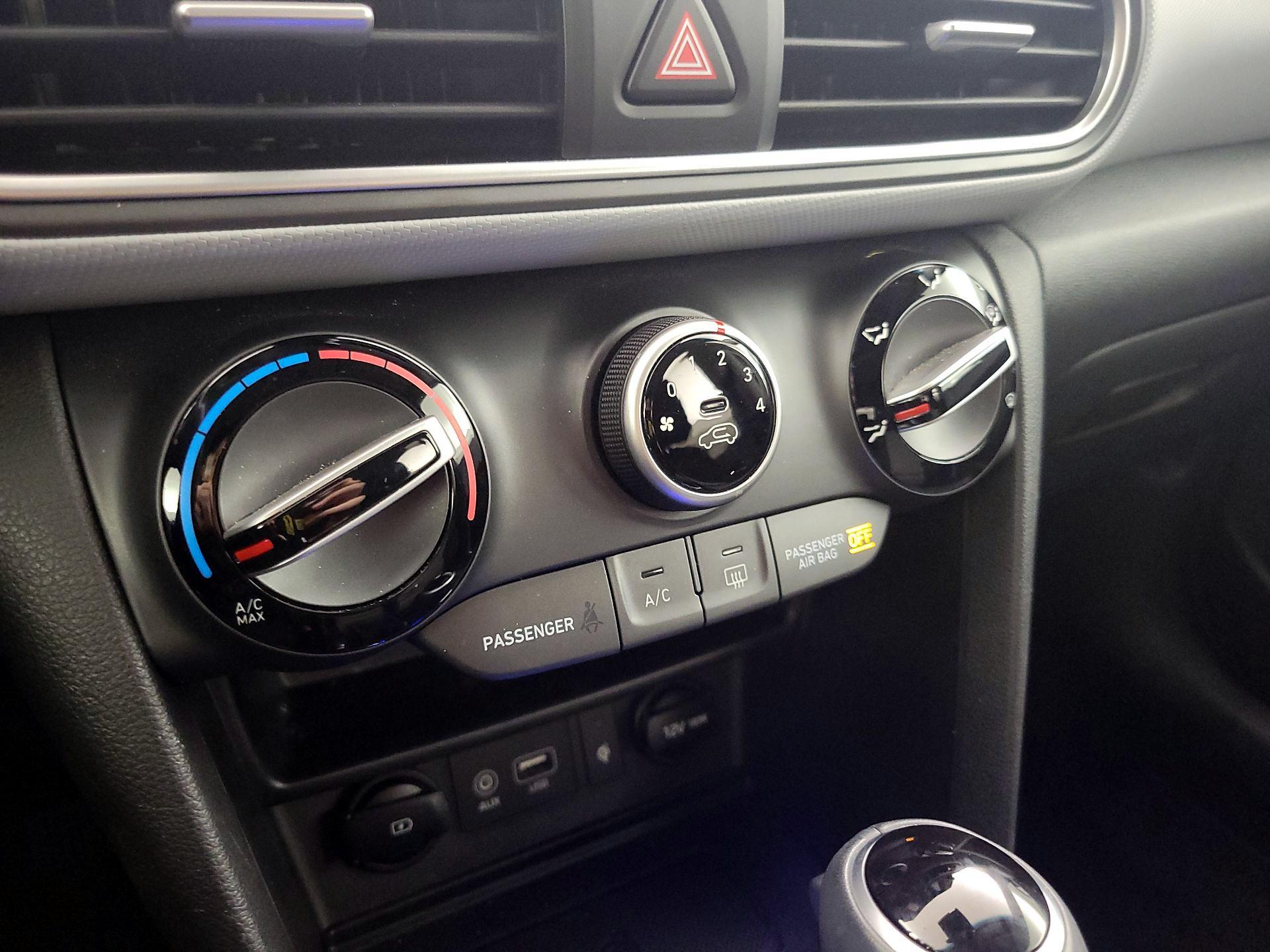 Thumbnail: 2020 Hyundai Kona - 16