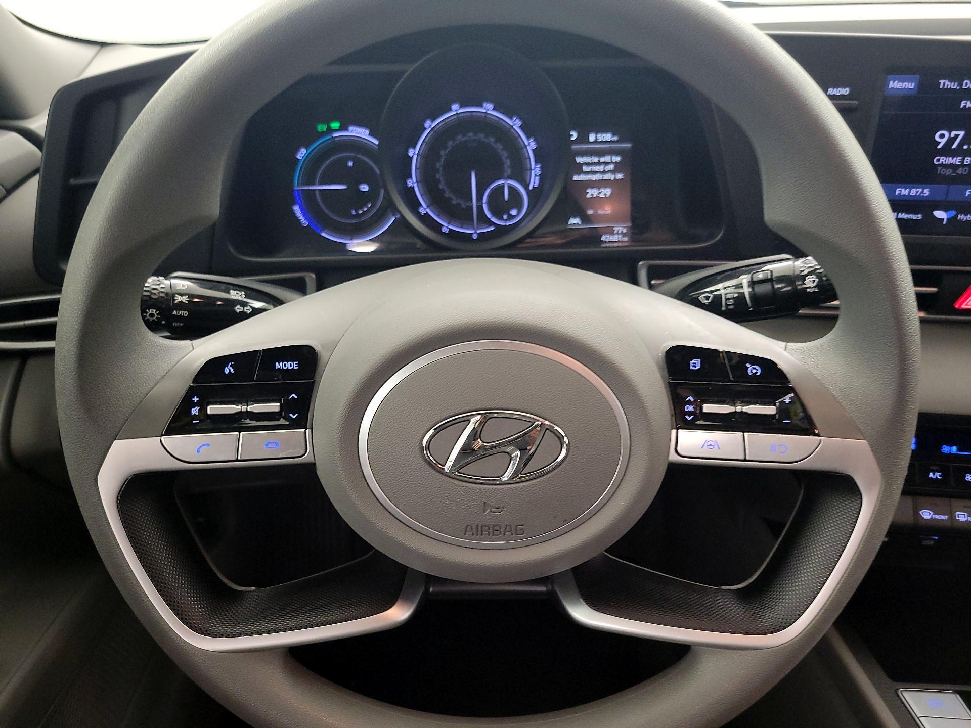 Thumbnail: 2022 Hyundai Elantra - 10