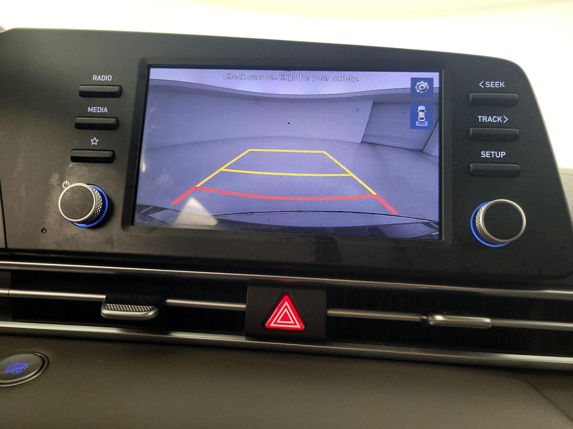 Thumbnail: 2022 Hyundai Elantra - 14