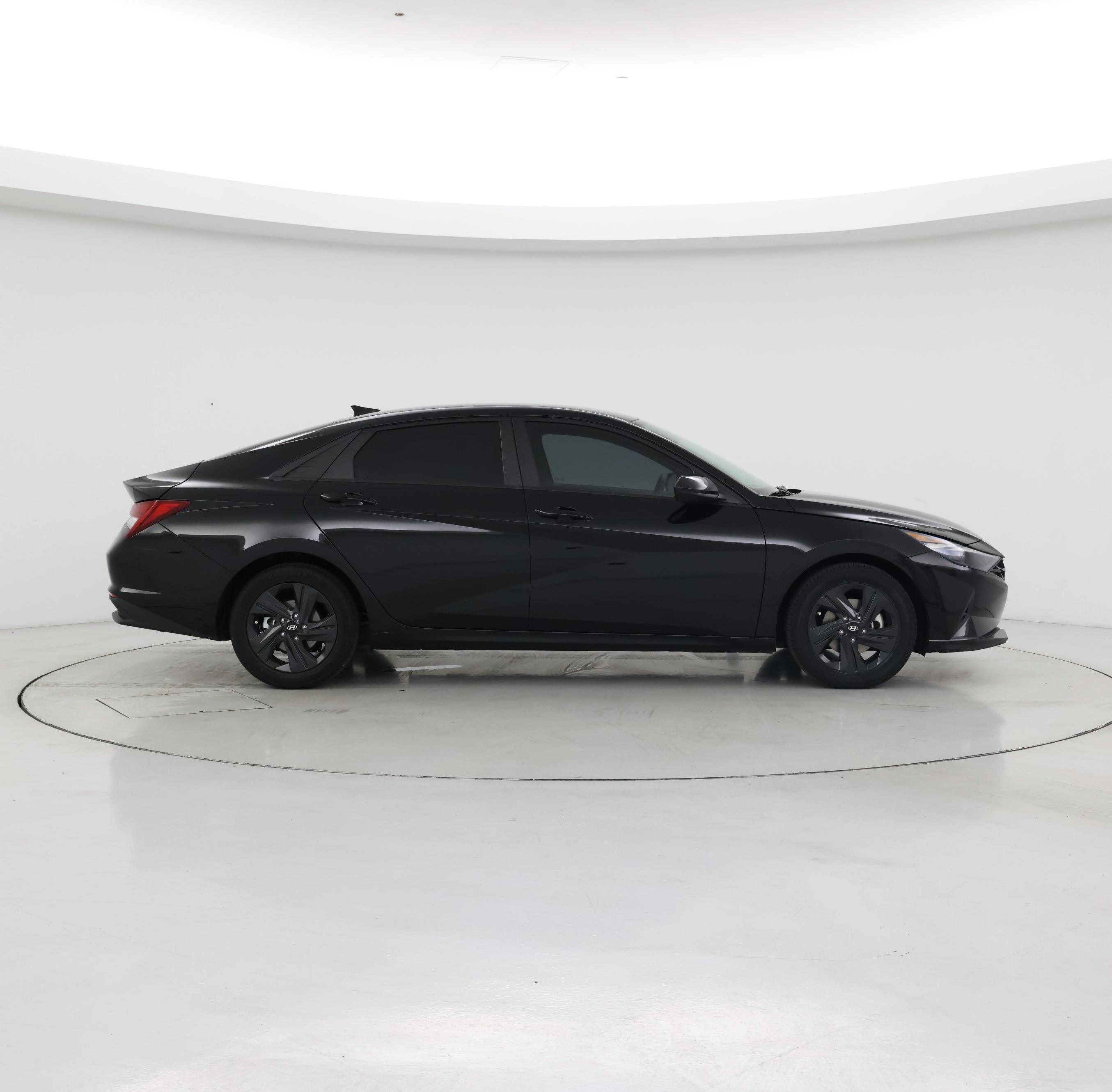 Thumbnail: 2022 Hyundai Elantra - 7