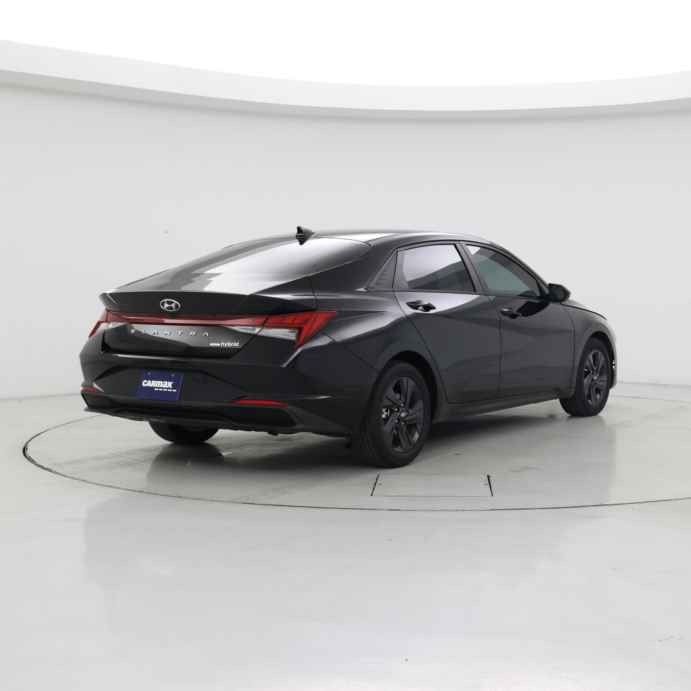 Thumbnail: 2022 Hyundai Elantra - 8