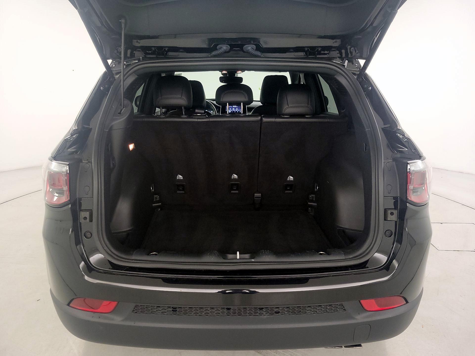 Thumbnail: 2022 Jeep Compass - 20