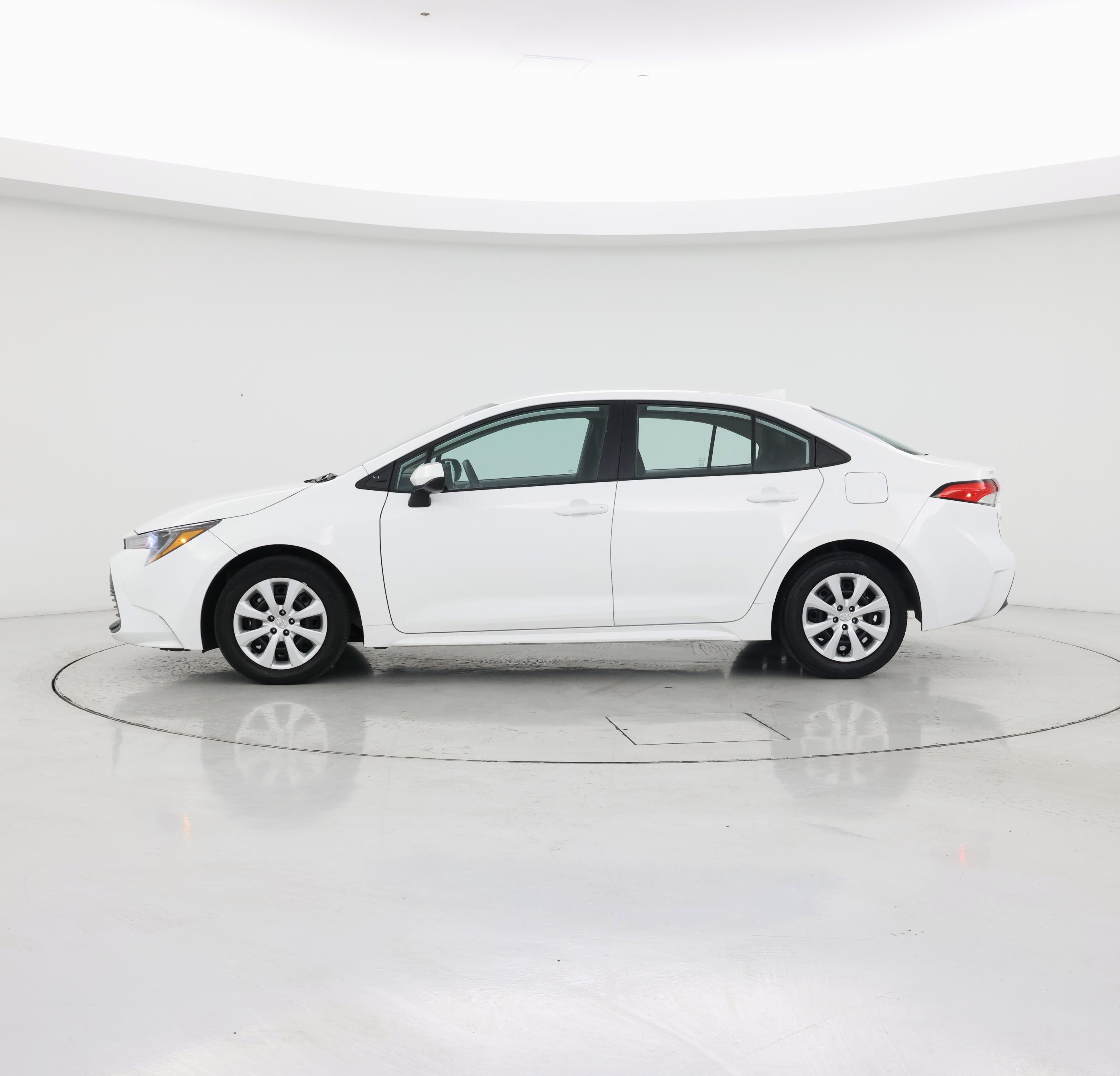 Thumbnail: 2024 Toyota Corolla - 3