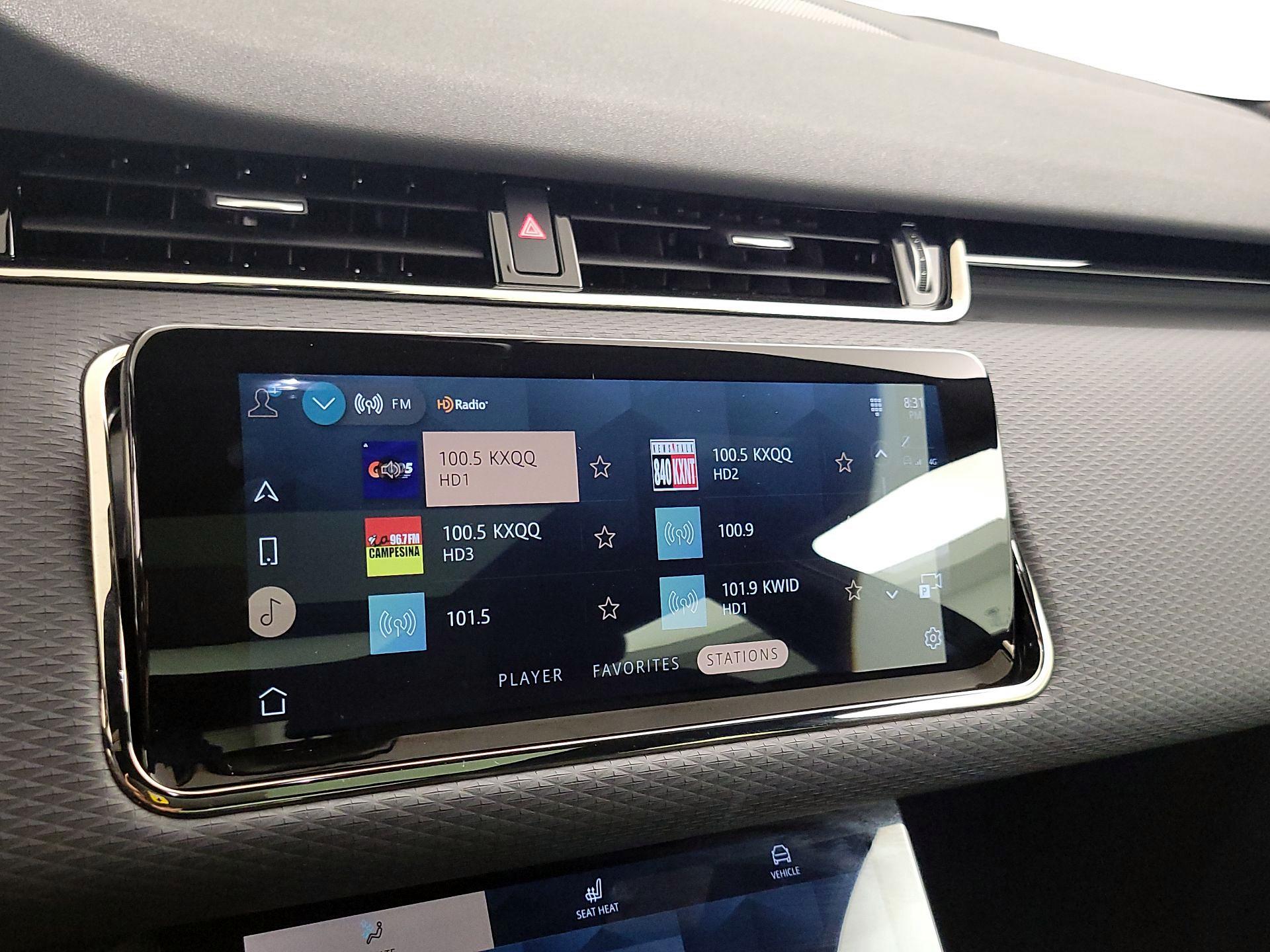 Thumbnail: 2022 Land Rover Range Rover Evoque - 16