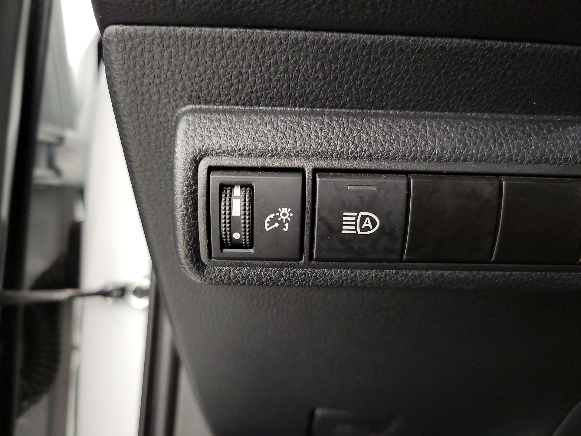 Thumbnail: 2024 Toyota Corolla - 13