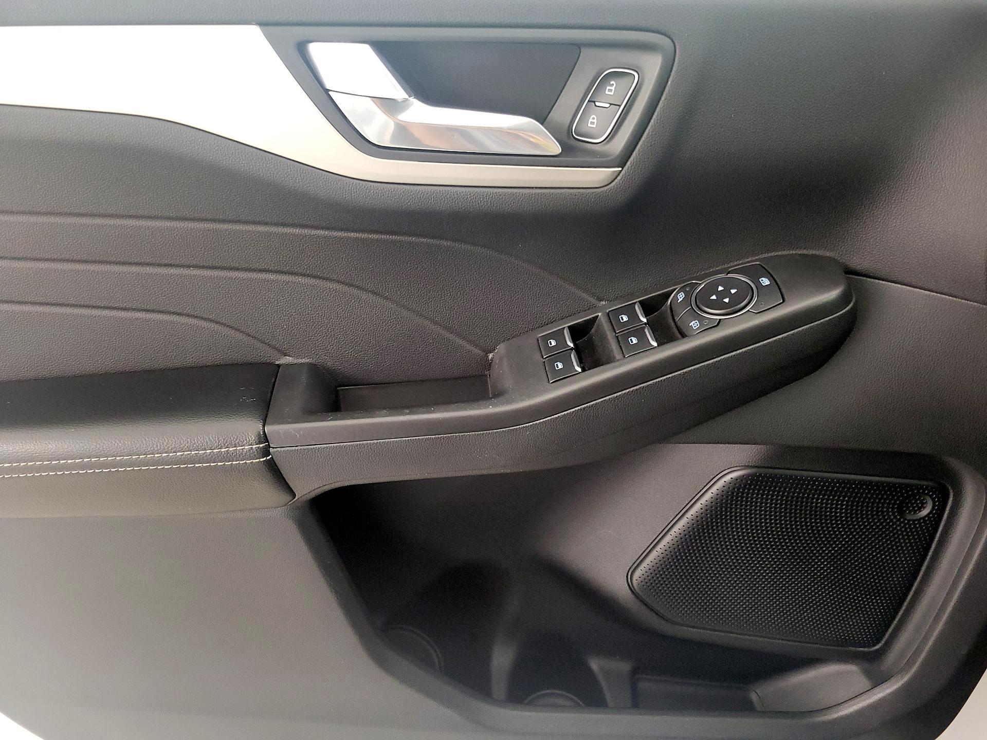 Thumbnail: 2021 Ford Escape - 12