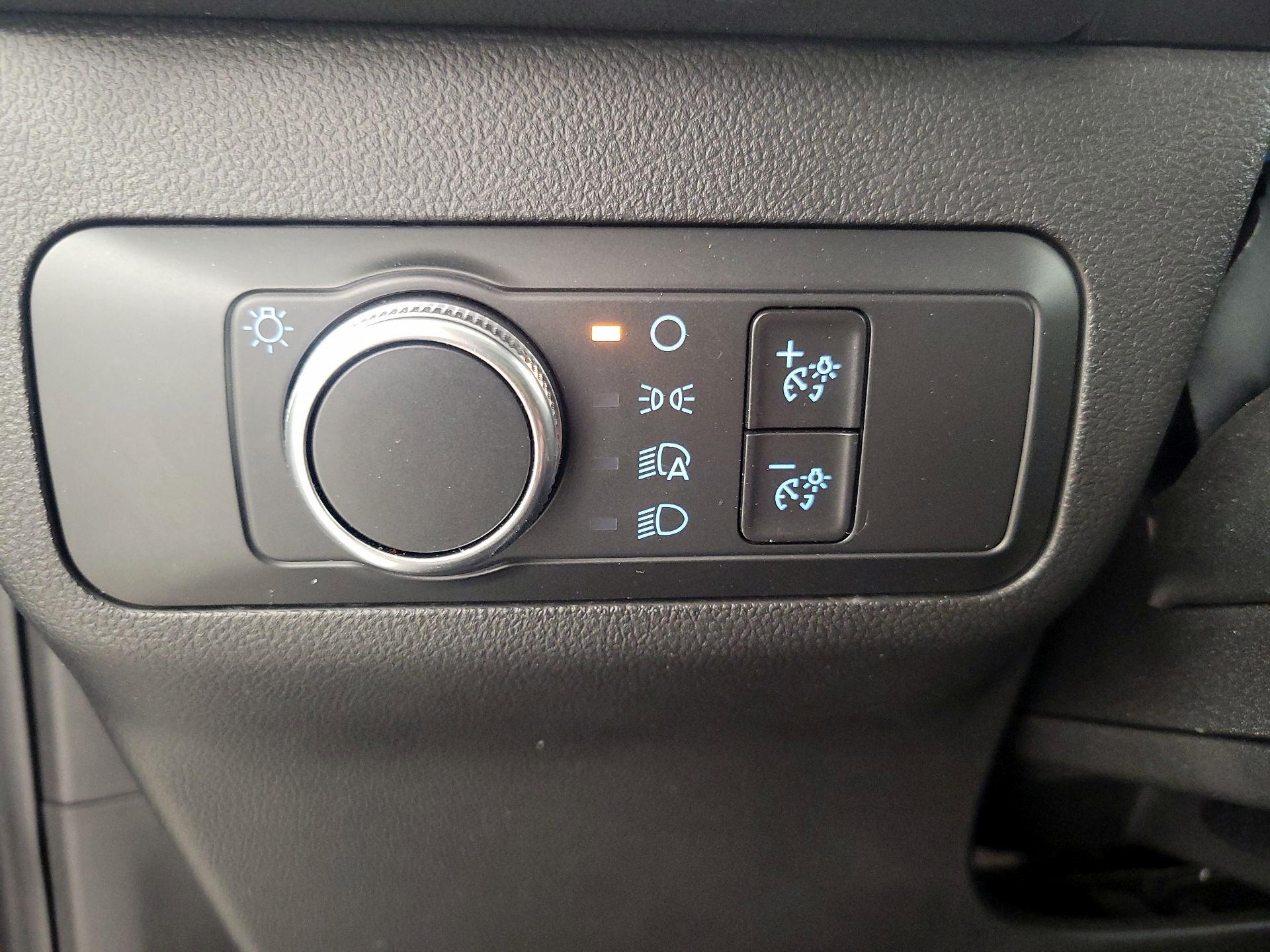 Thumbnail: 2021 Ford Escape - 13