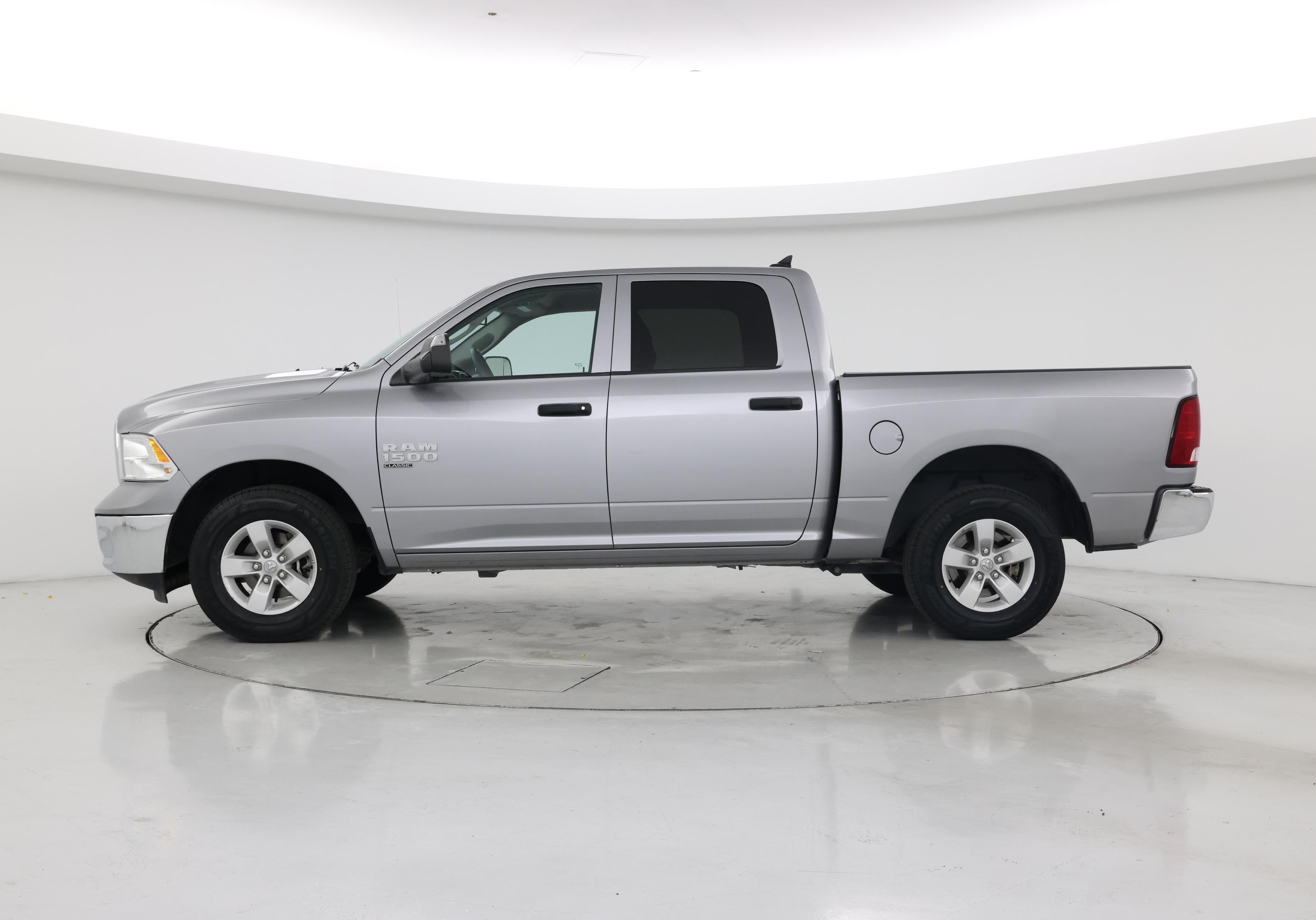 Thumbnail: 2023 RAM 1500 Classic - 3