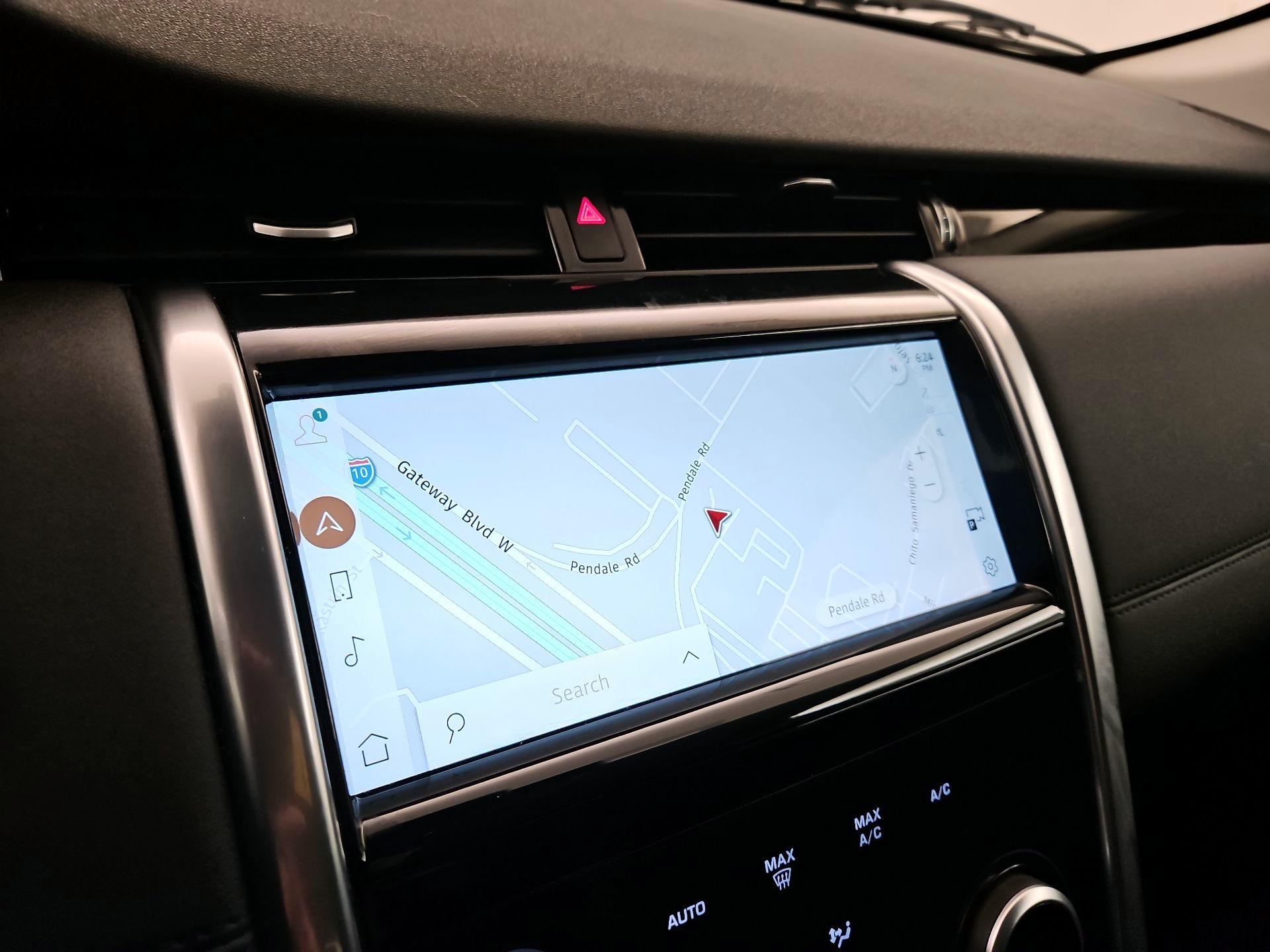 Thumbnail: 2021 Land Rover Discovery Sport - 14