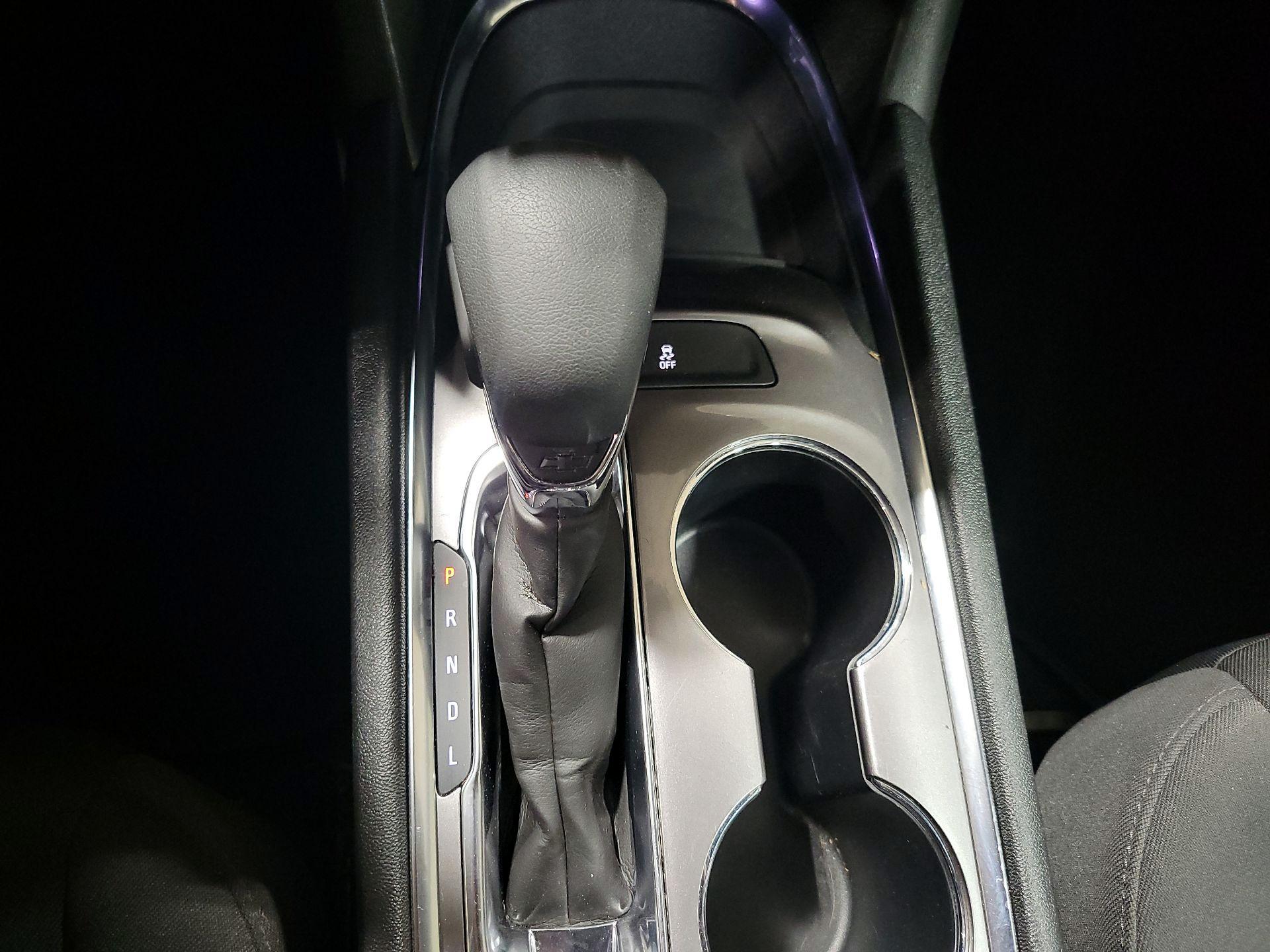 Thumbnail: 2023 Chevrolet Malibu - 17