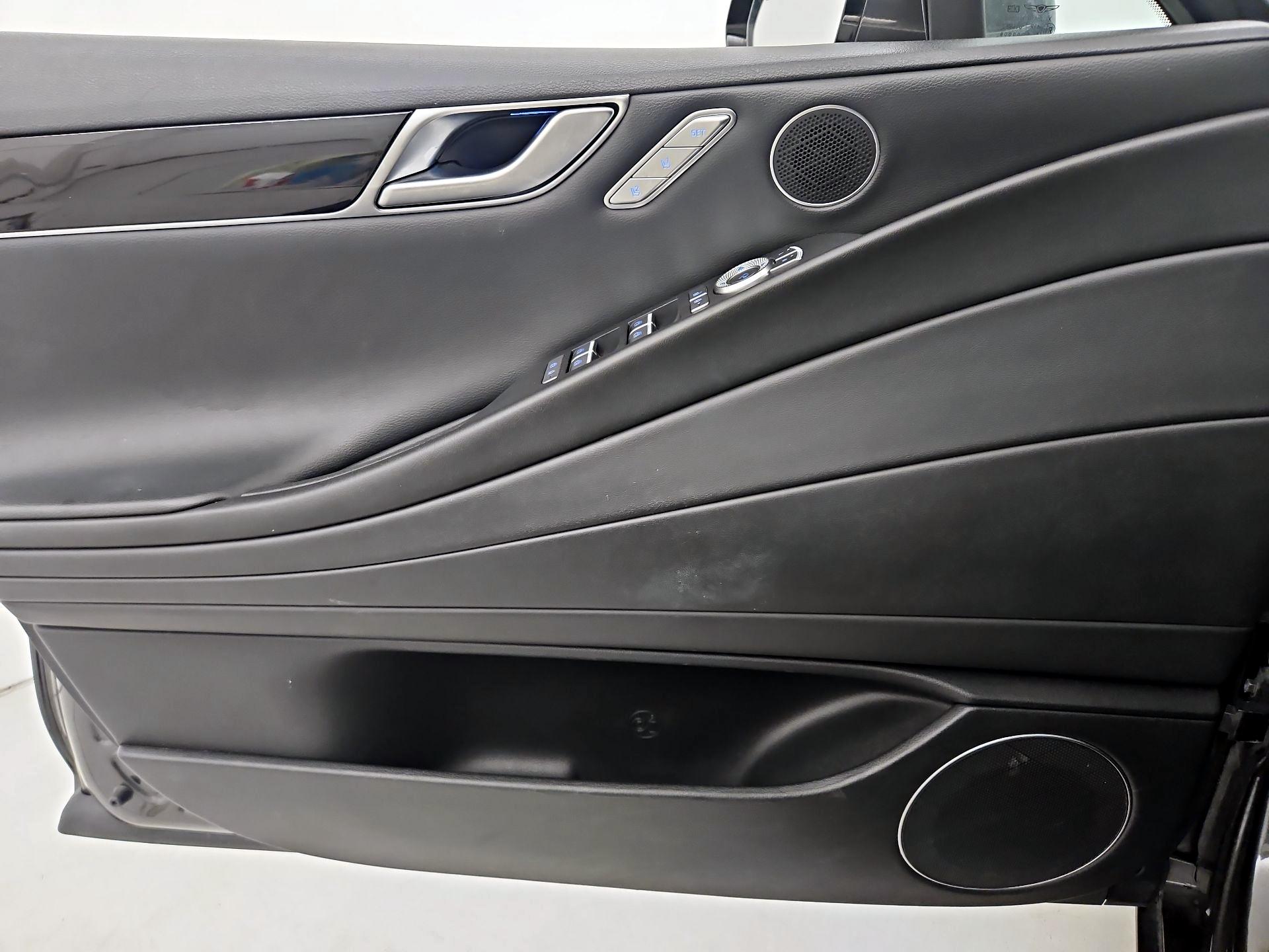 Thumbnail: 2023 Genesis G80 - 12