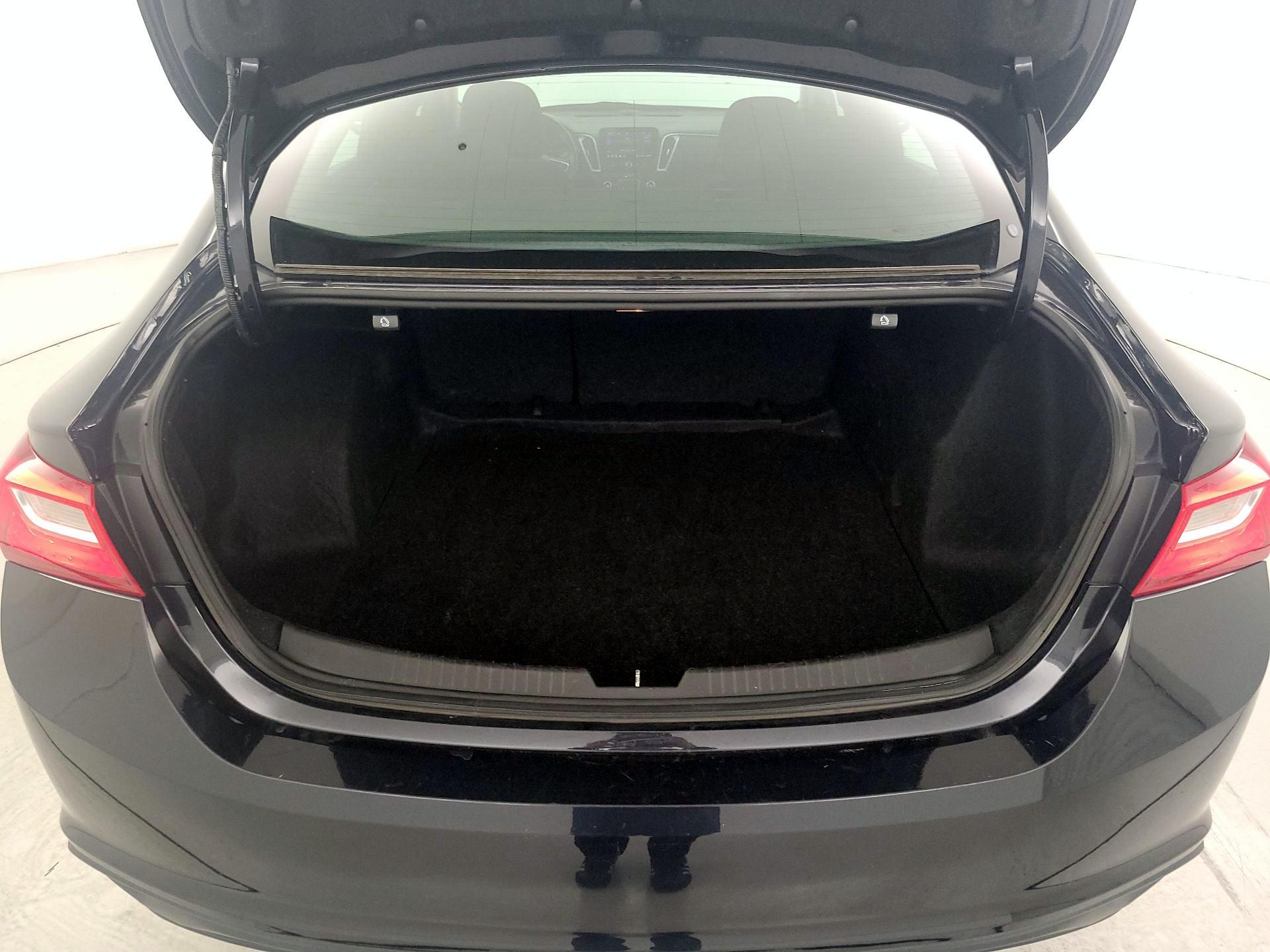 Thumbnail: 2023 Chevrolet Malibu - 20