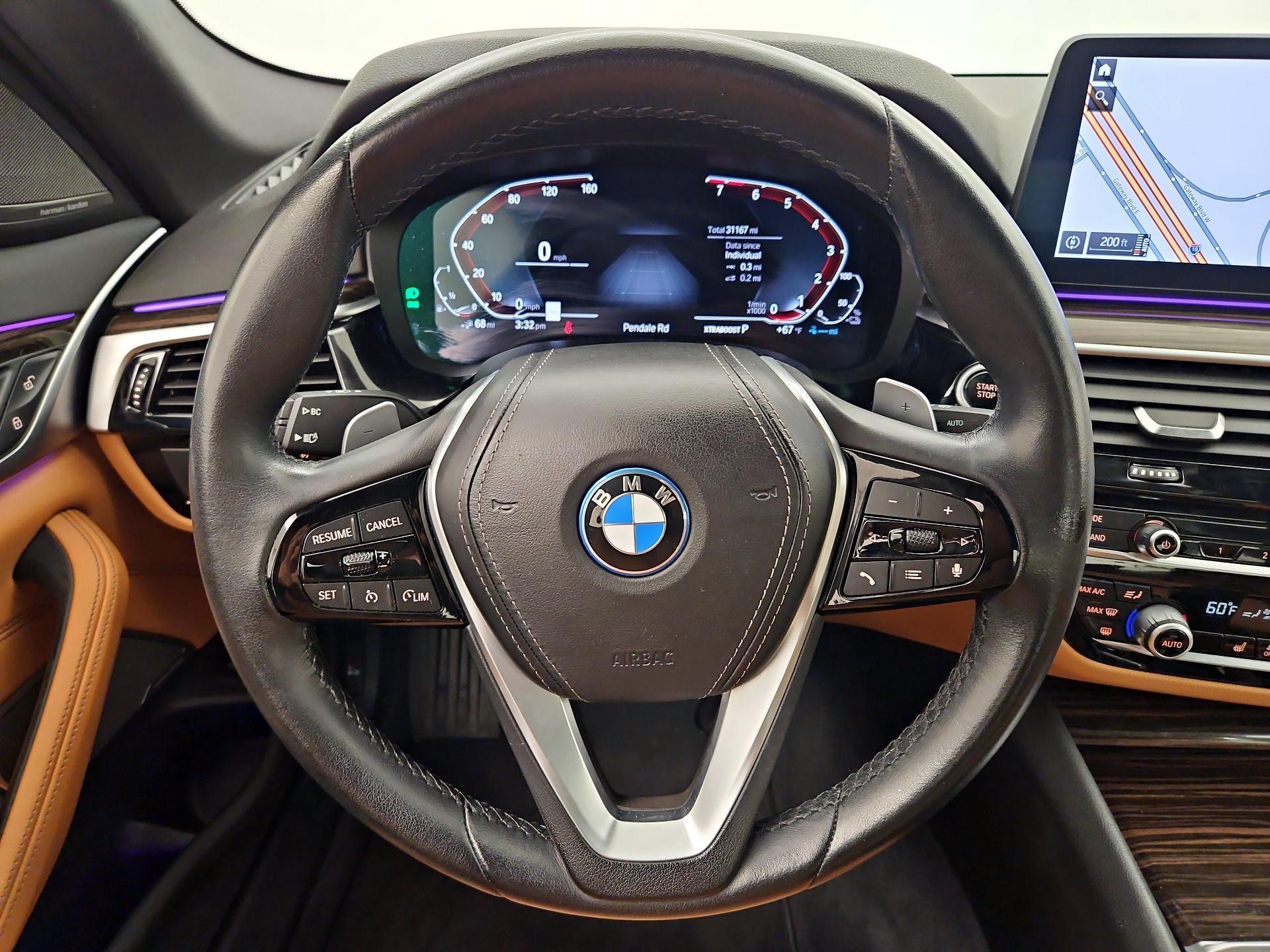 Thumbnail: 2022 BMW 5 Series - 10