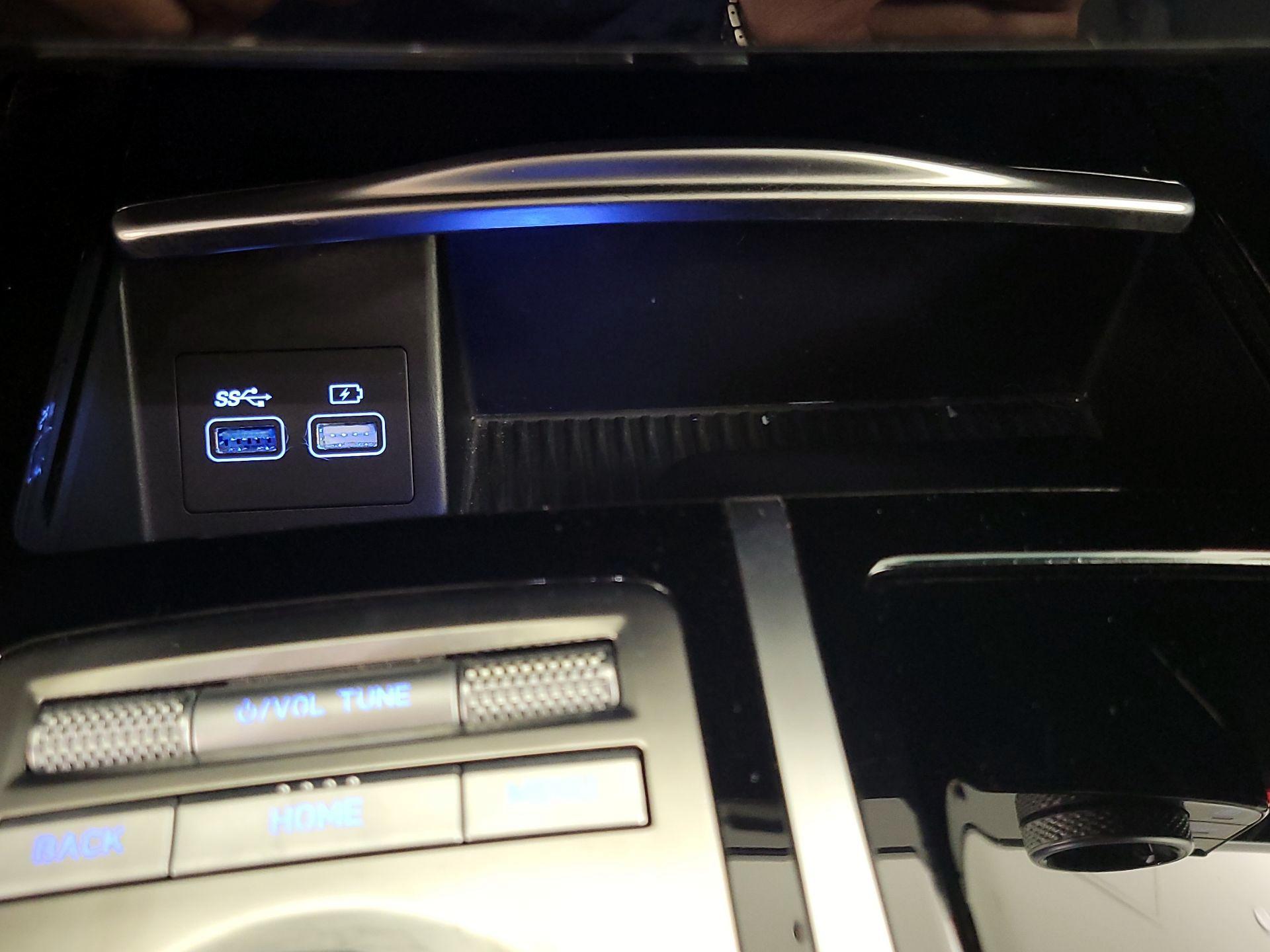 Thumbnail: 2023 Genesis G80 - 19