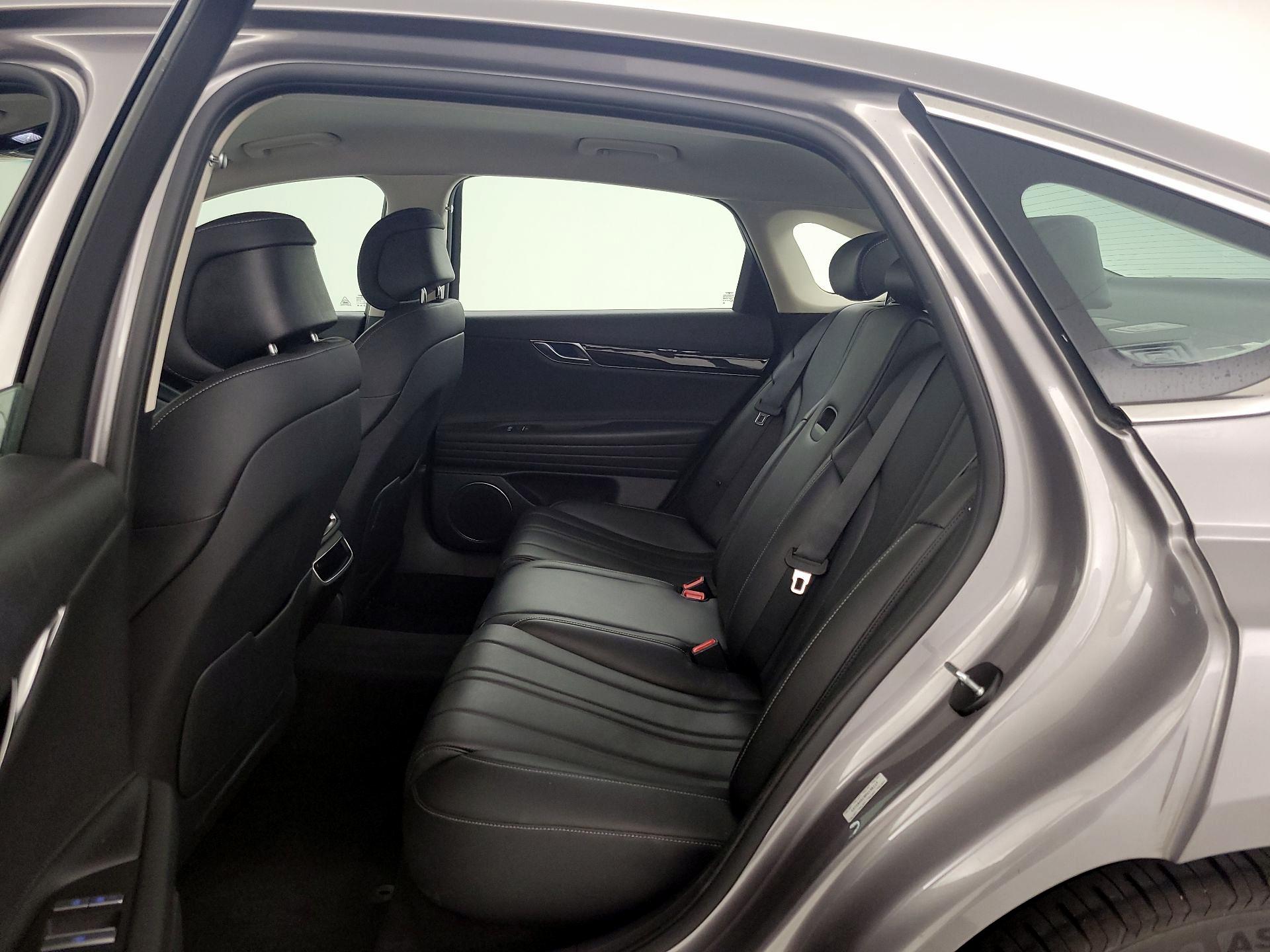 Thumbnail: 2023 Genesis G80 - 20