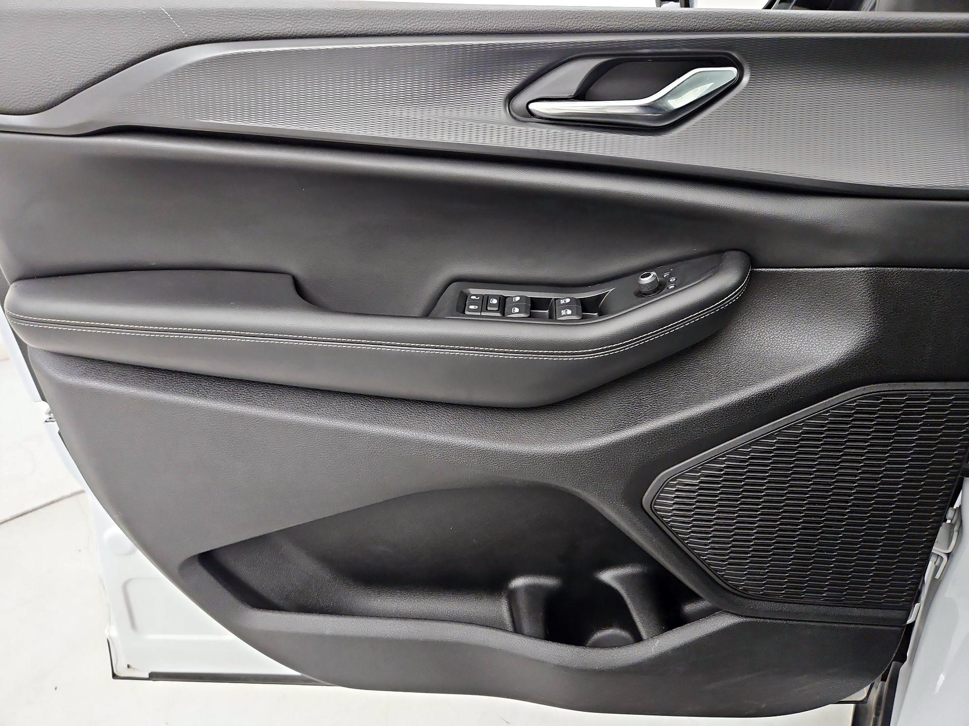 Thumbnail: 2024 Jeep Grand Cherokee - 12