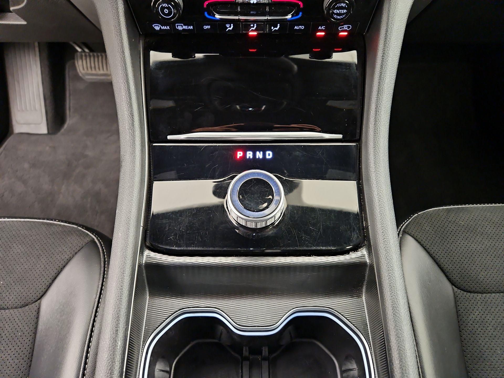 Thumbnail: 2024 Jeep Grand Cherokee - 17