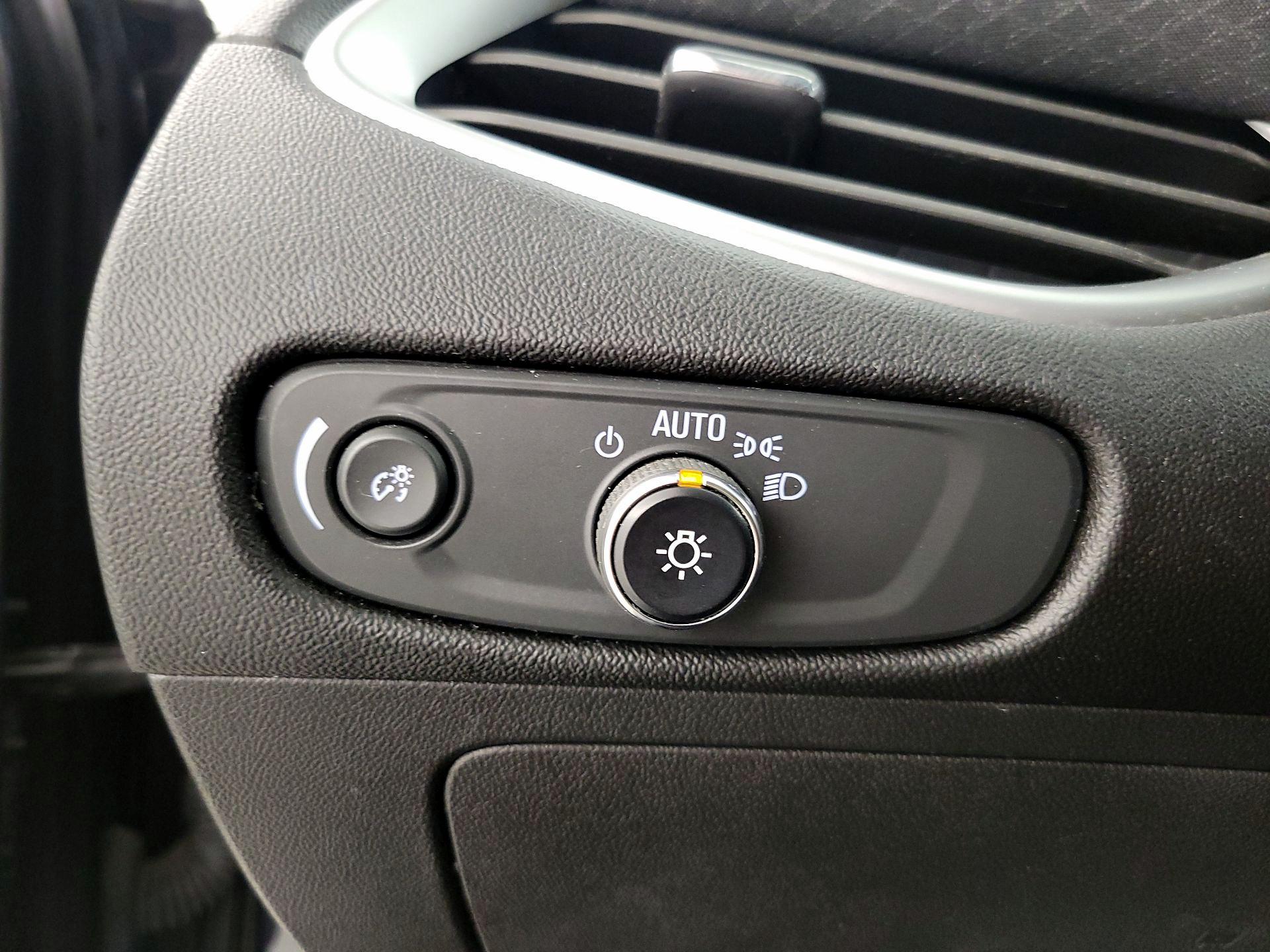 Thumbnail: 2023 Chevrolet Malibu - 13