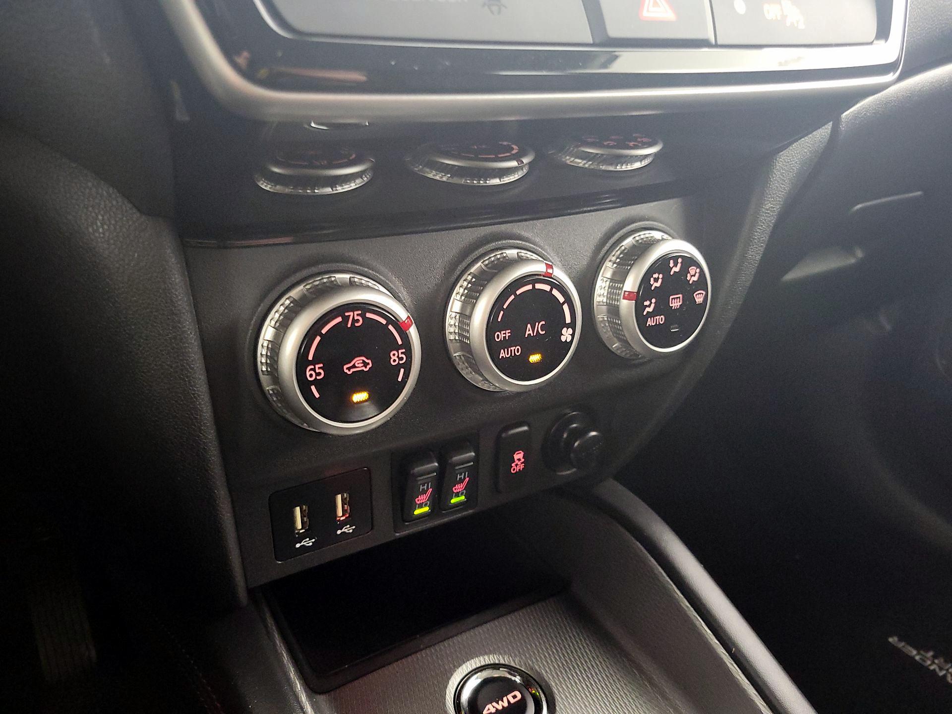 Thumbnail: 2022 Mitsubishi Outlander Sport - 16