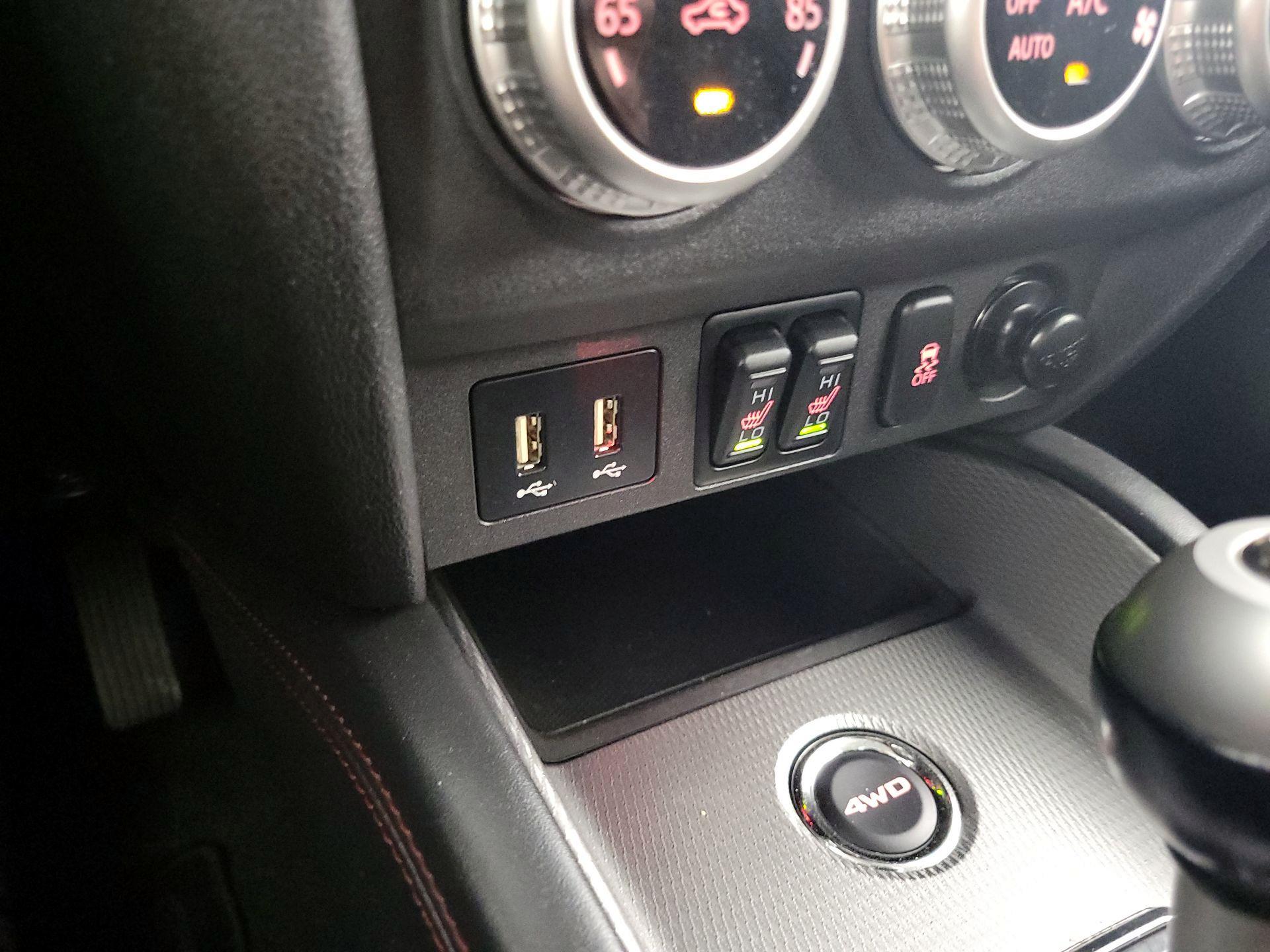 Thumbnail: 2022 Mitsubishi Outlander Sport - 18