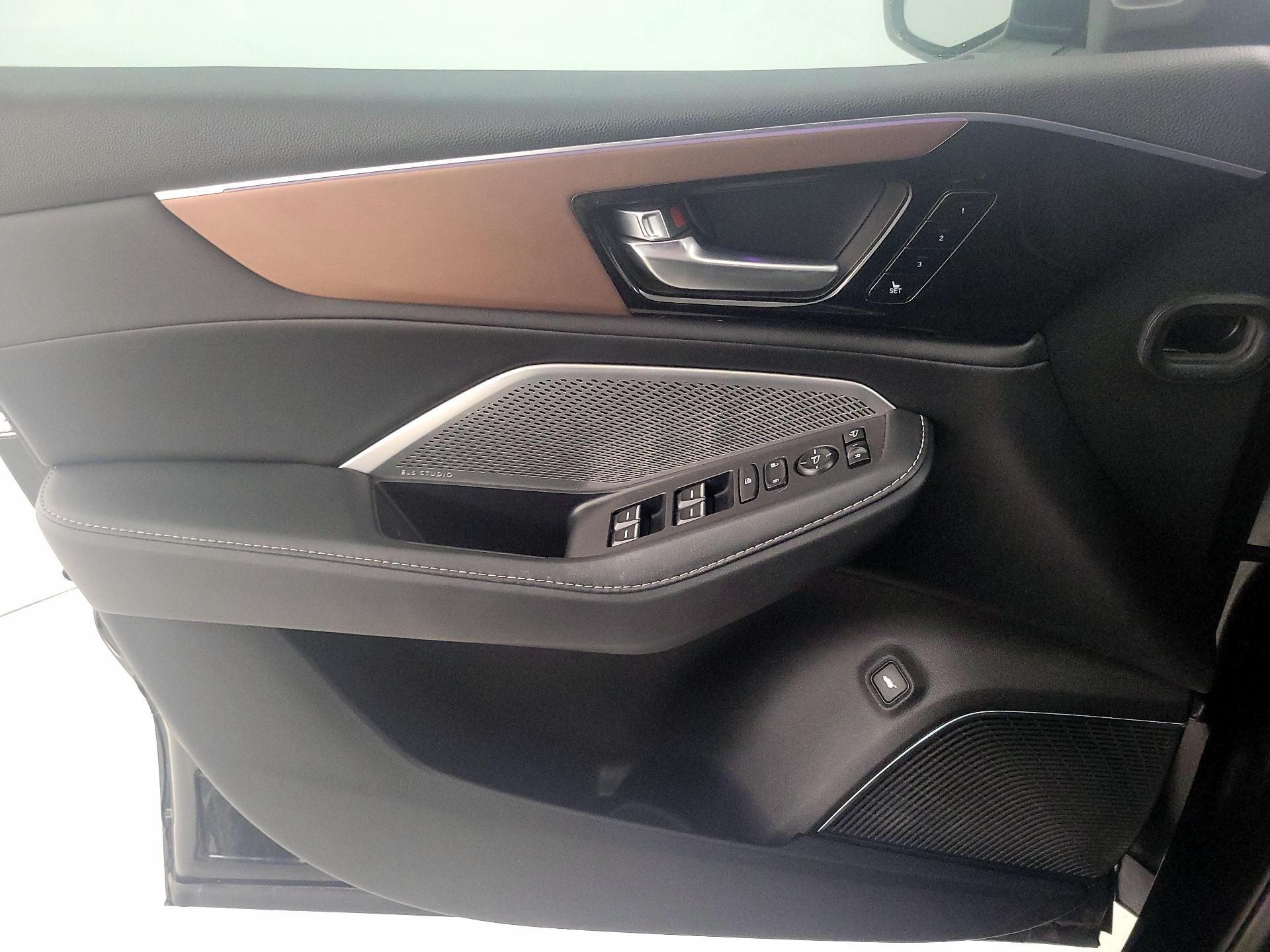 Thumbnail: 2022 Acura MDX - 12