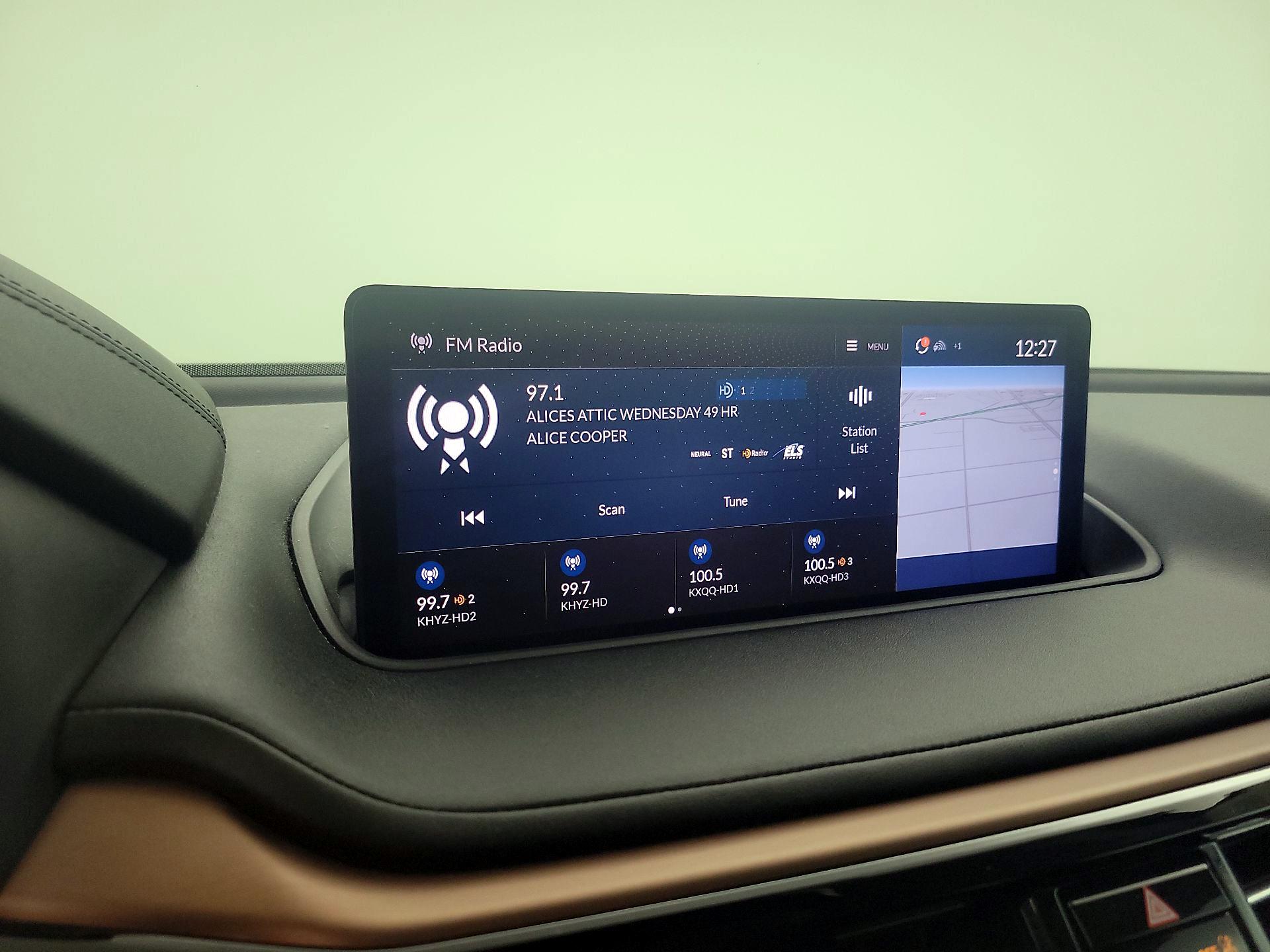 Thumbnail: 2022 Acura MDX - 16