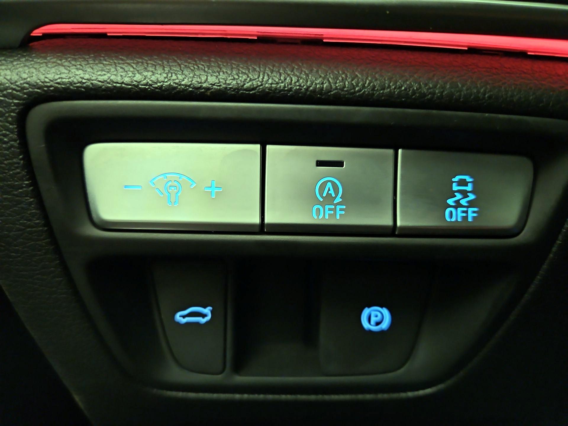 Thumbnail: 2023 Genesis G80 - 13