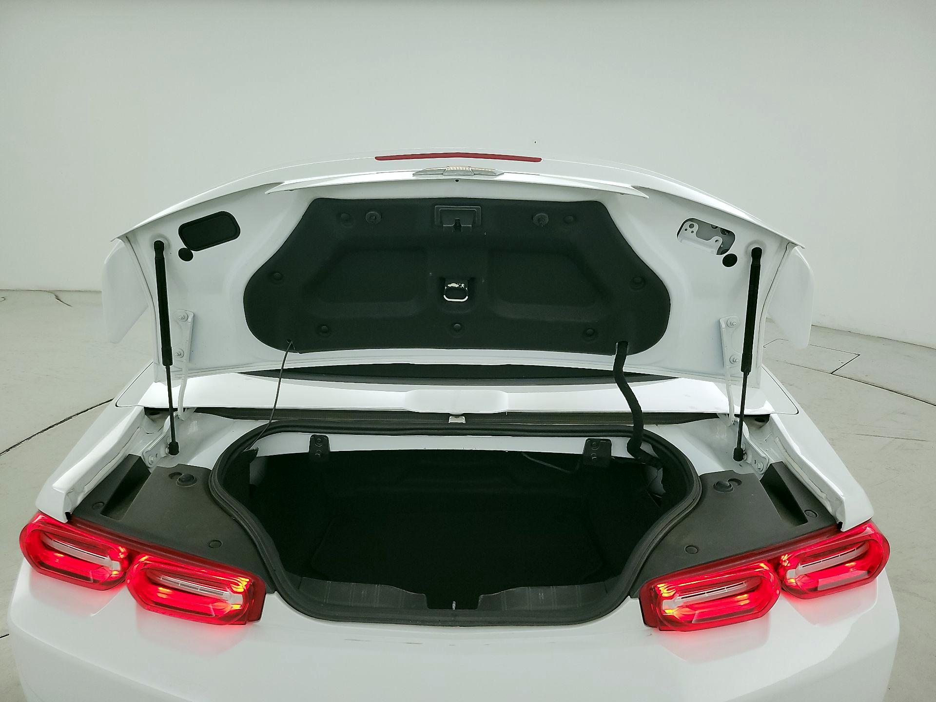 Thumbnail: 2023 Chevrolet Camaro - 19