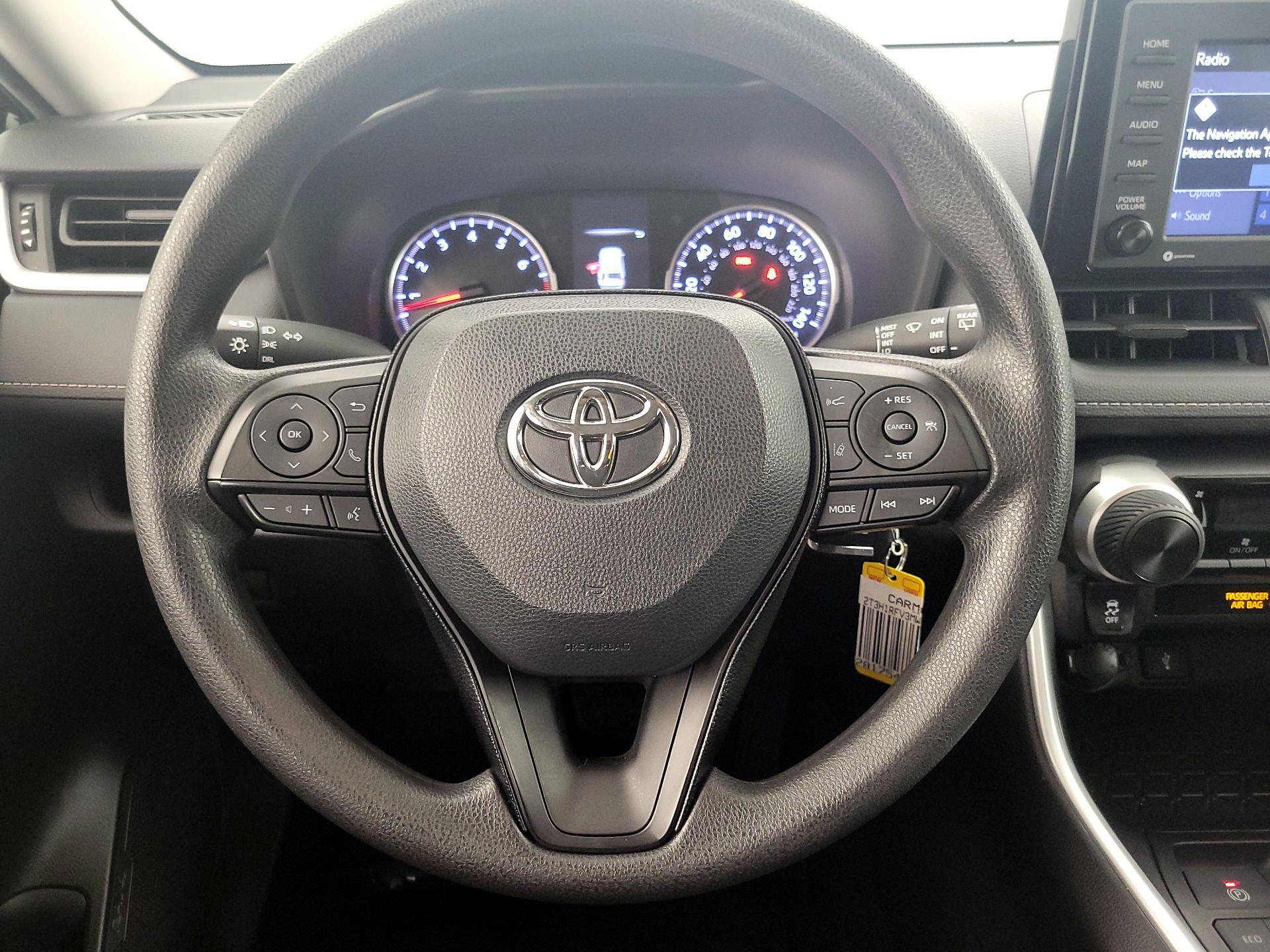 Thumbnail: 2021 Toyota RAV4 - 10