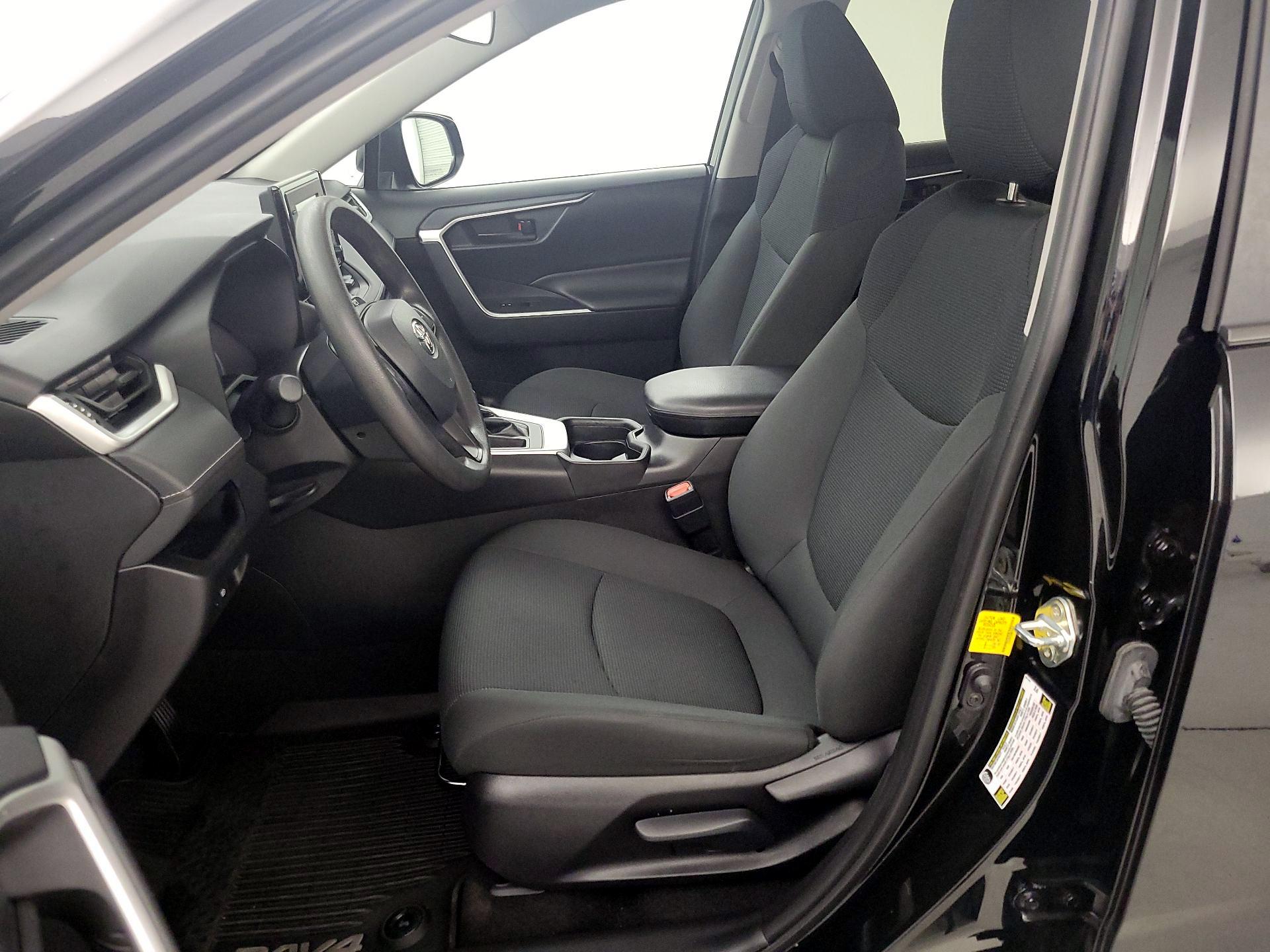 Thumbnail: 2021 Toyota RAV4 - 11