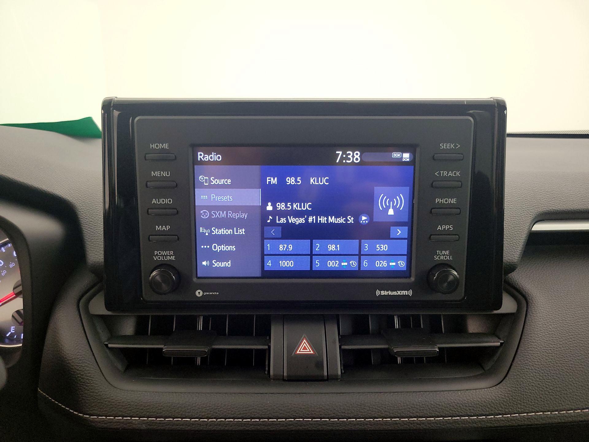 Thumbnail: 2021 Toyota RAV4 - 15