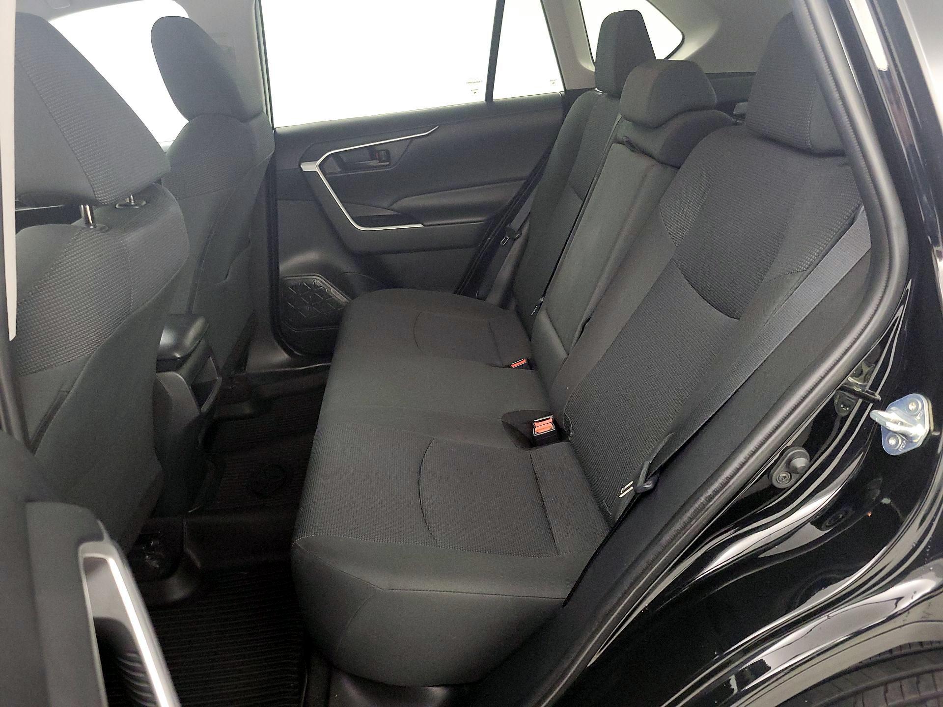 Thumbnail: 2021 Toyota RAV4 - 19