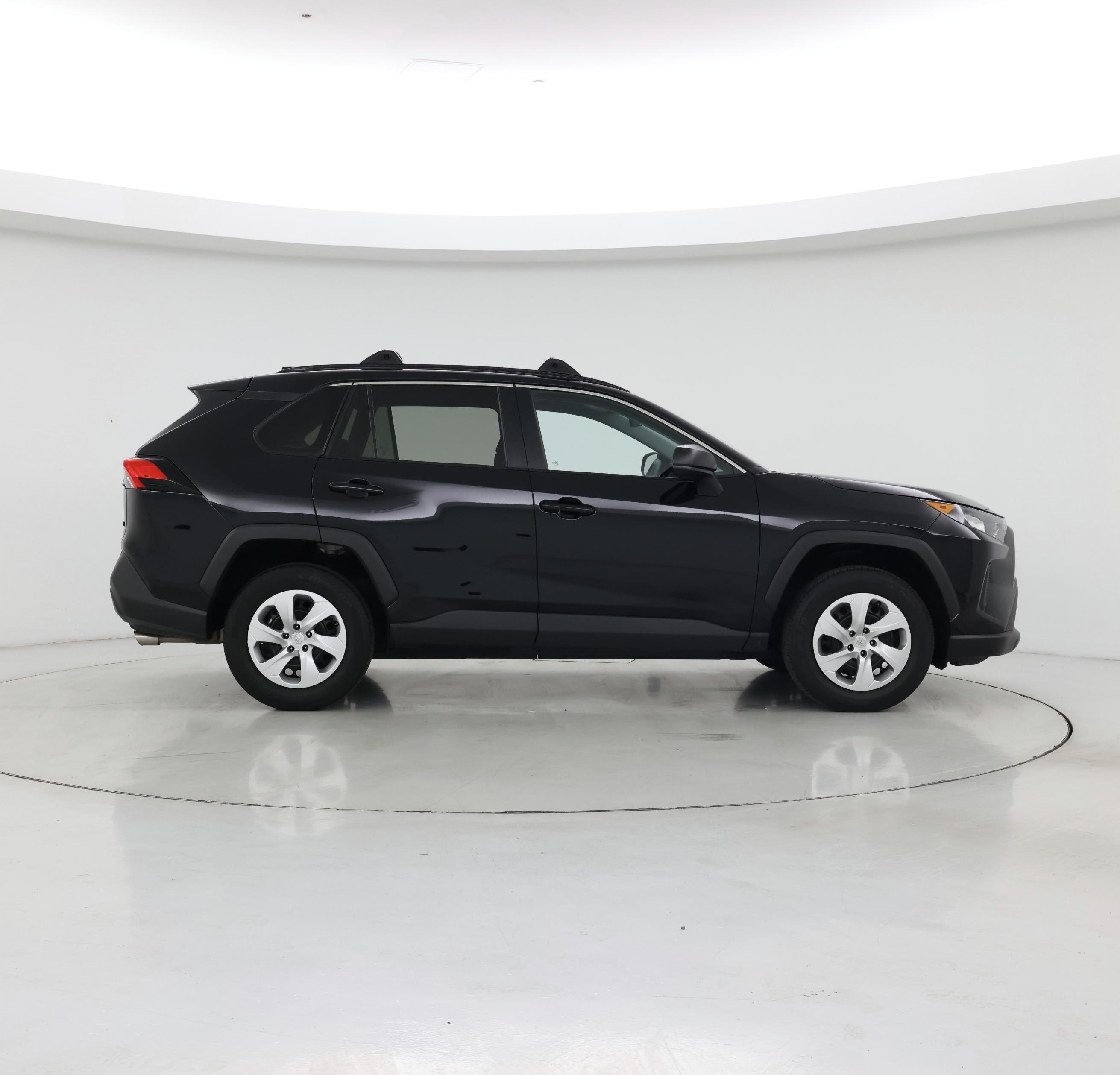 Thumbnail: 2021 Toyota RAV4 - 7